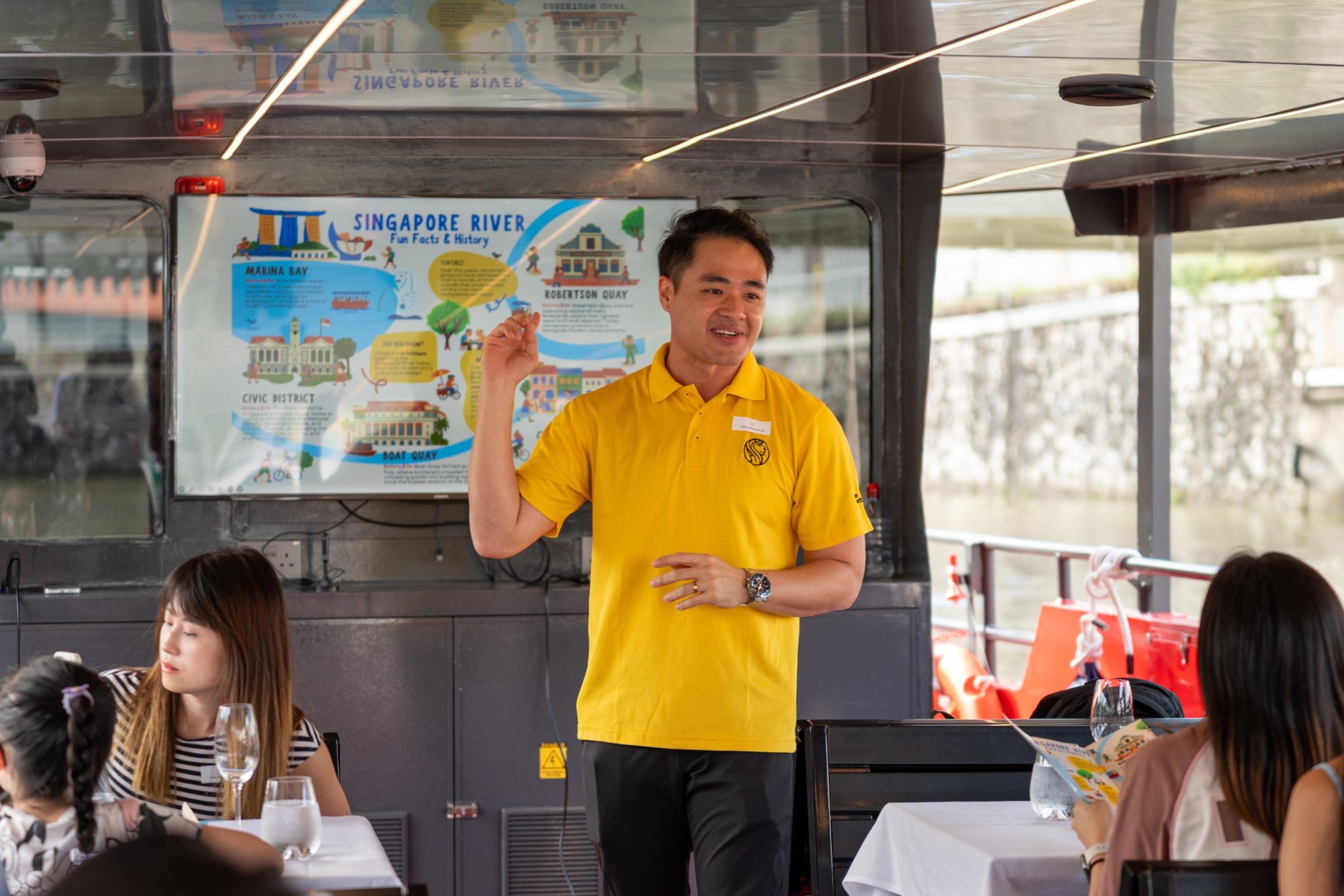 Singapore: River Sunset Cruise with Dinner – Singapore