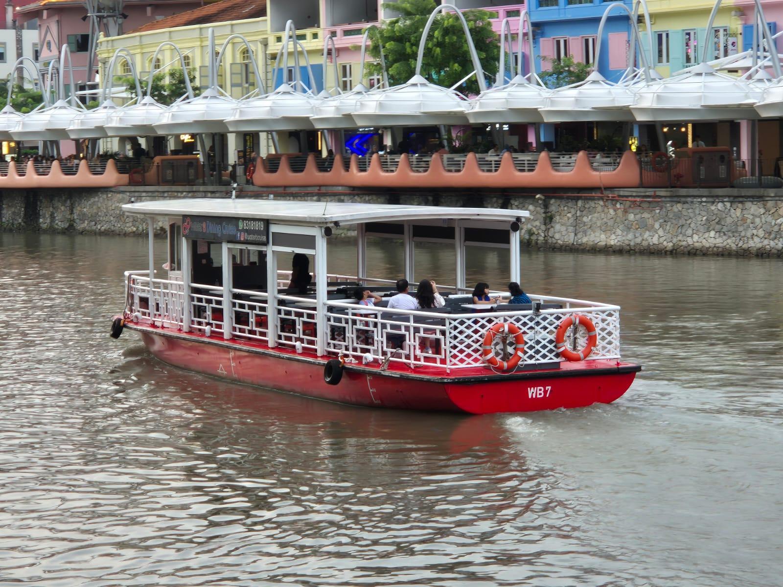 Singapore Uncovered: 6-Hour Insider City & Food Adventure – Singapore