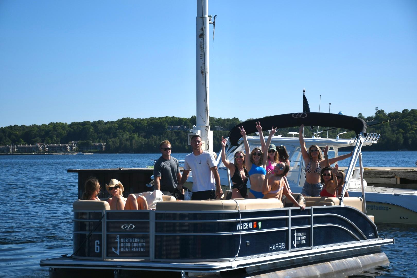 Sister Bay: 25′ Pontoon Rental – Eagle Bluff Lighthouse, Wisconsin