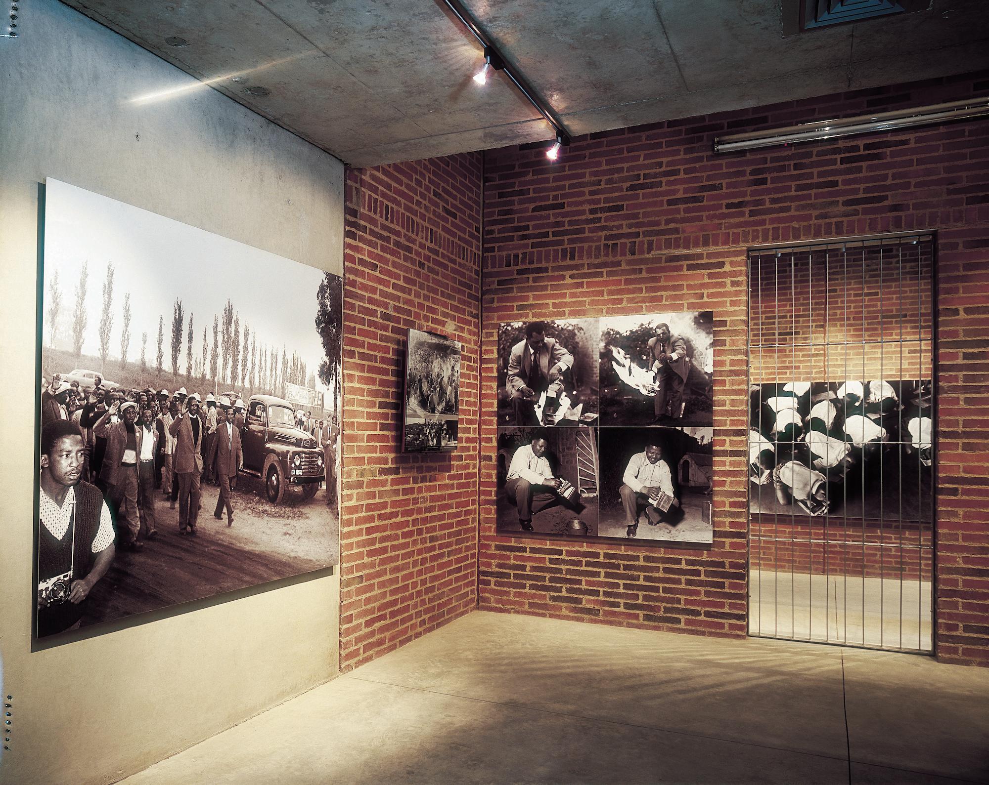 Soweto & Apartheid Museum Tour with Traditional Lunch – Johannesburg, South Africa