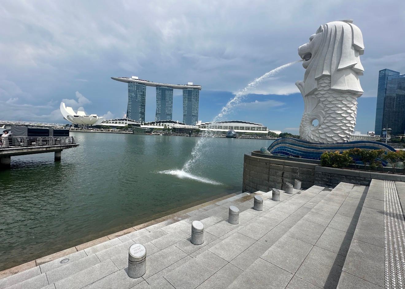 Sparkling Singapore City tour-RiverCruise, LightShows, Satay – Singapore