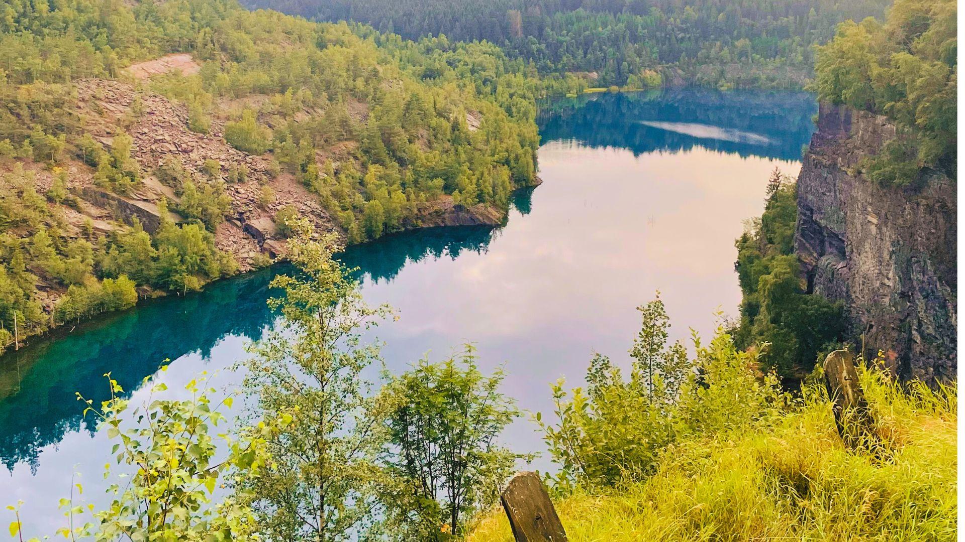 Staatsbruch Lehesten: Circular hike around the lake, treasure legend & criminal case – Lehesten, Germany