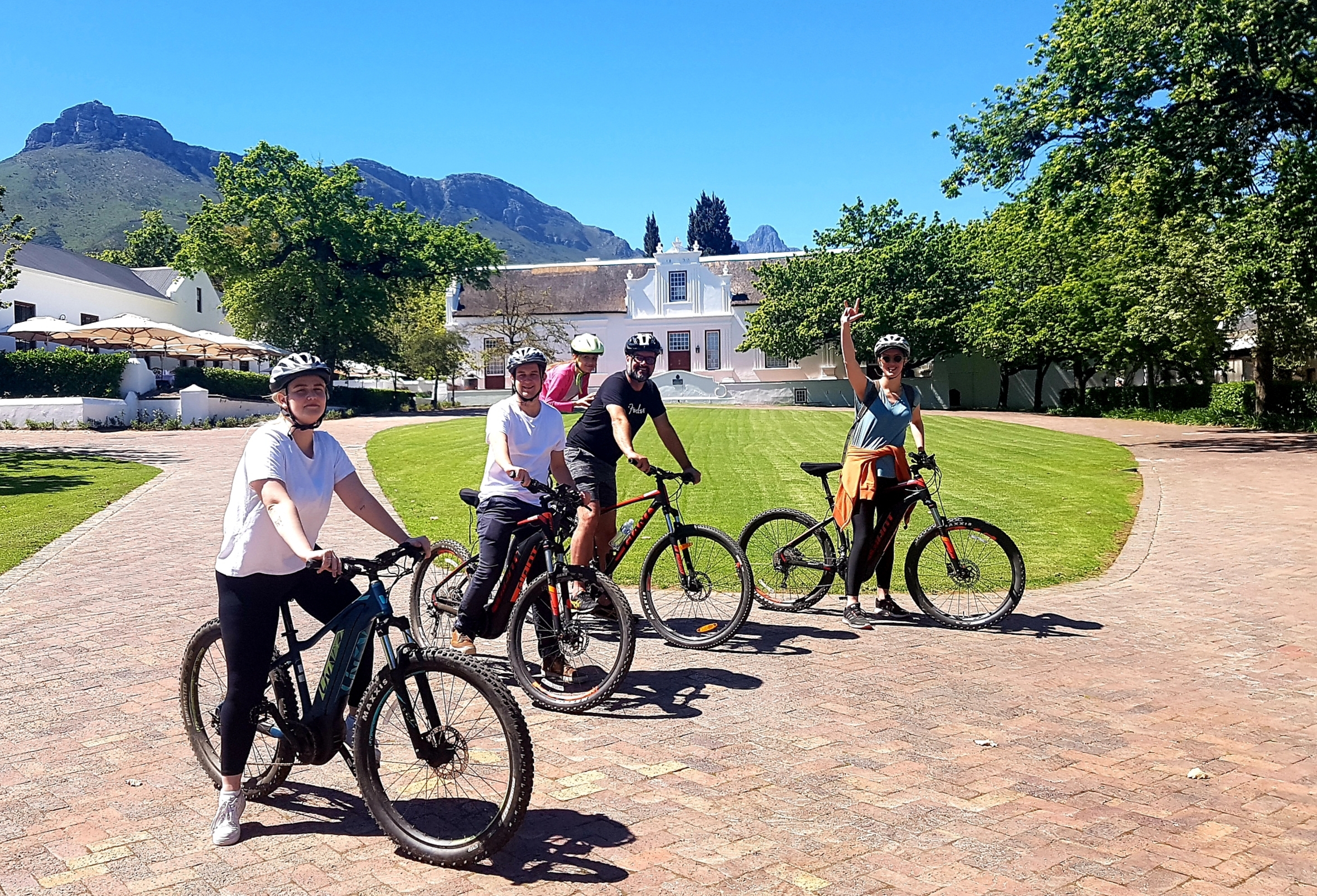 Stellenbosch: Historical Bike Tour & Wine Tasting – Stellenbosch, South Africa