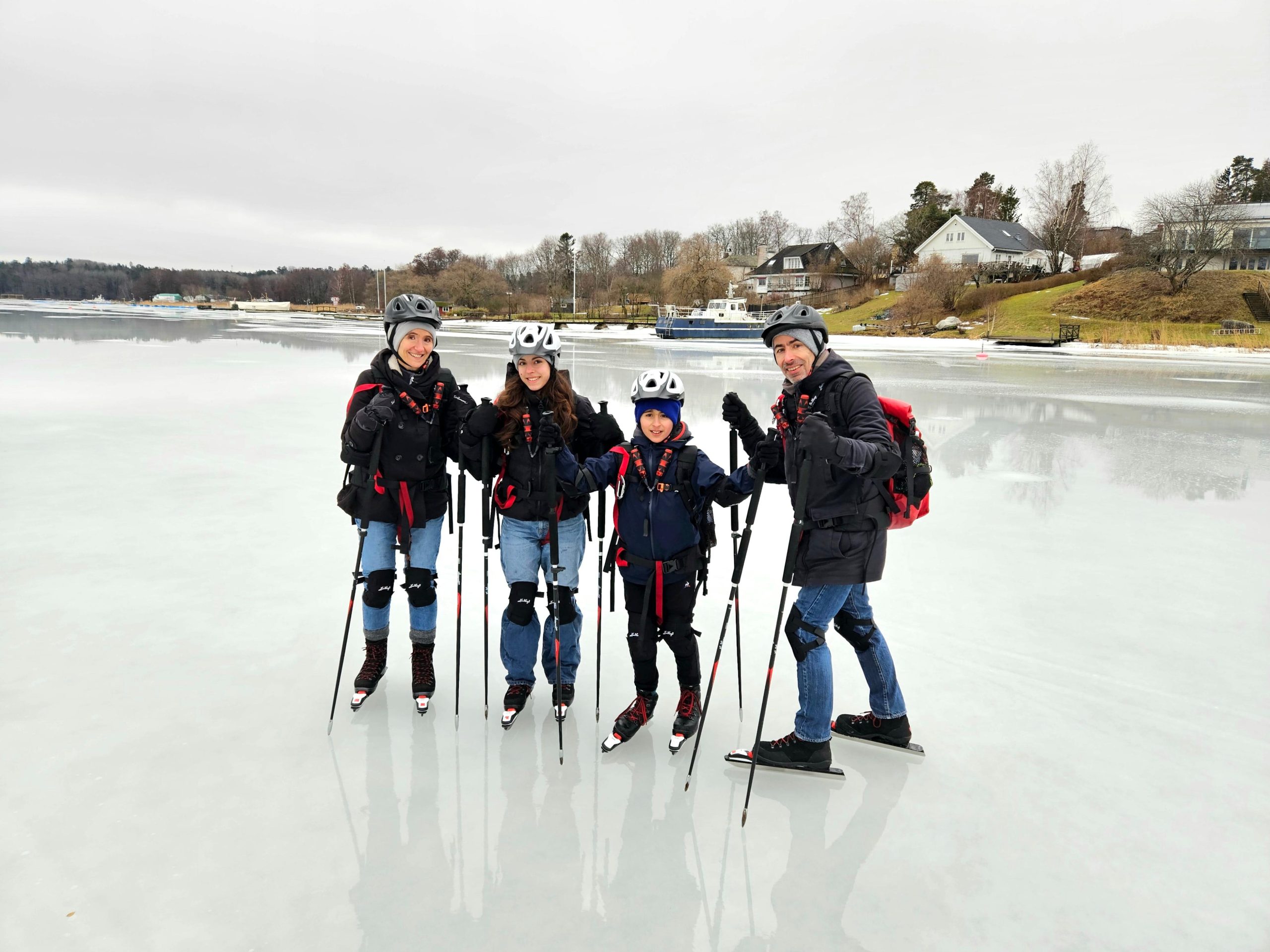 Stockholm: Family Friendly Private Ice Skating Tour & Lunch – Stockholm, Sweden