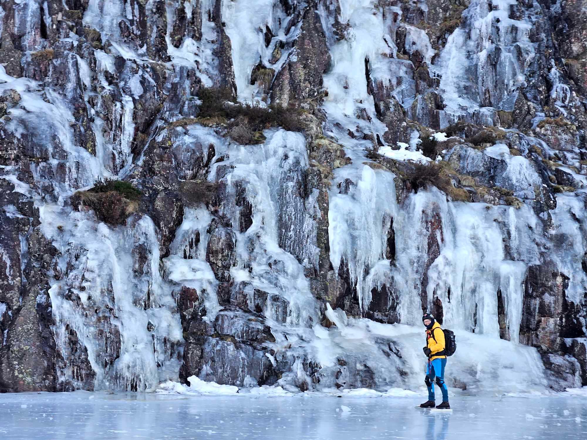 Stockholm: Nordic Ice Skating for Beginners on a Frozen Lake – Stockholm, Sweden
