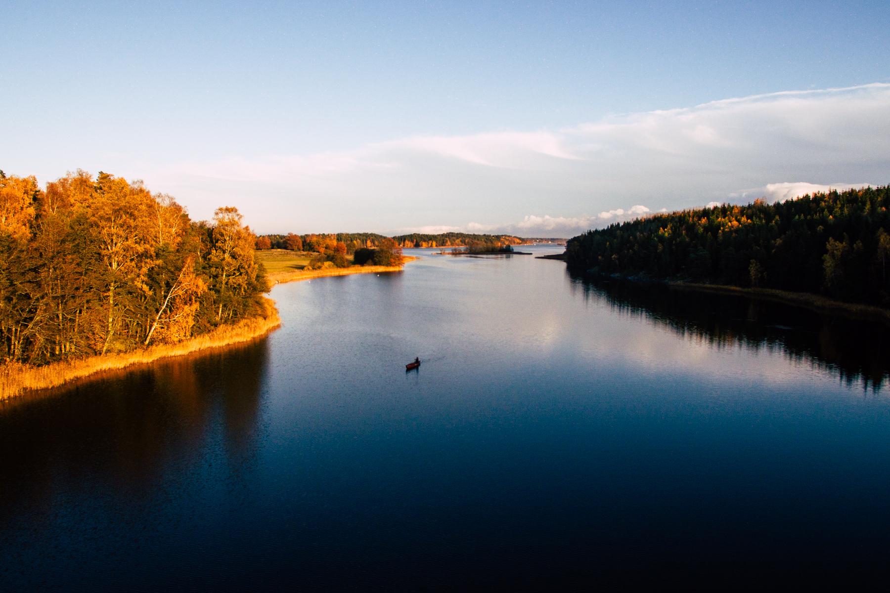 Stockholm: Sunset Canoe Beaver Safari & BBQ on Island – Vaxholm, Sweden