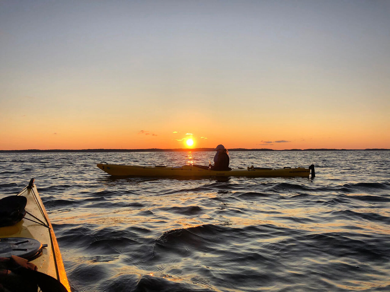 Stockholm: Sunset Kayak Tour in the Archipelago + Fika – Stockholm, Sweden