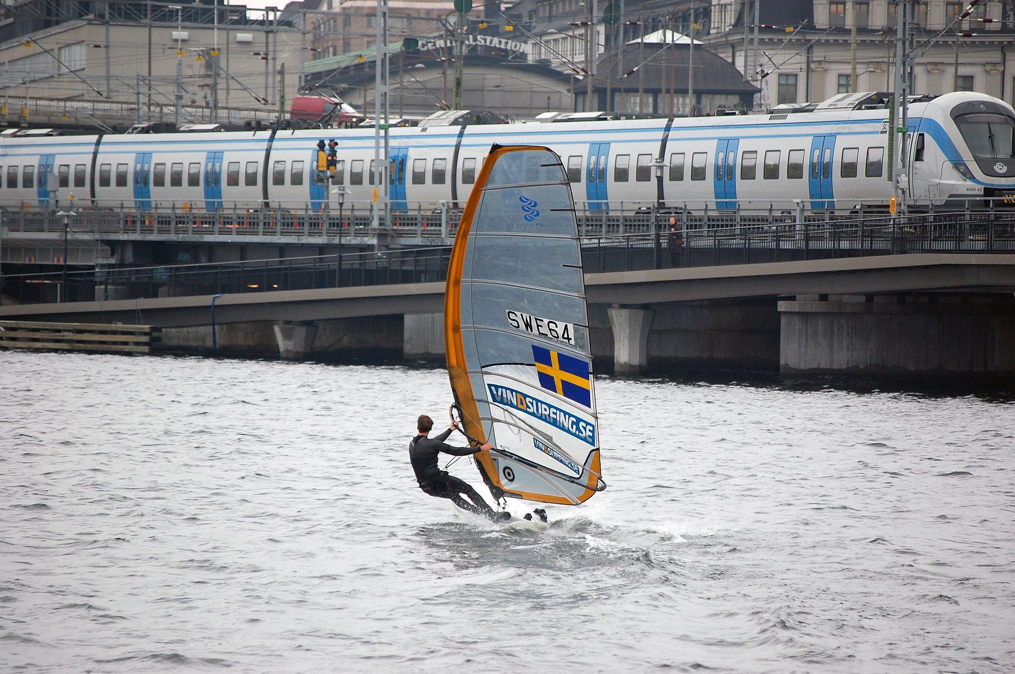 Stockholm: Urban Windsurfing Experience with Instructor – Stockholm, Sweden