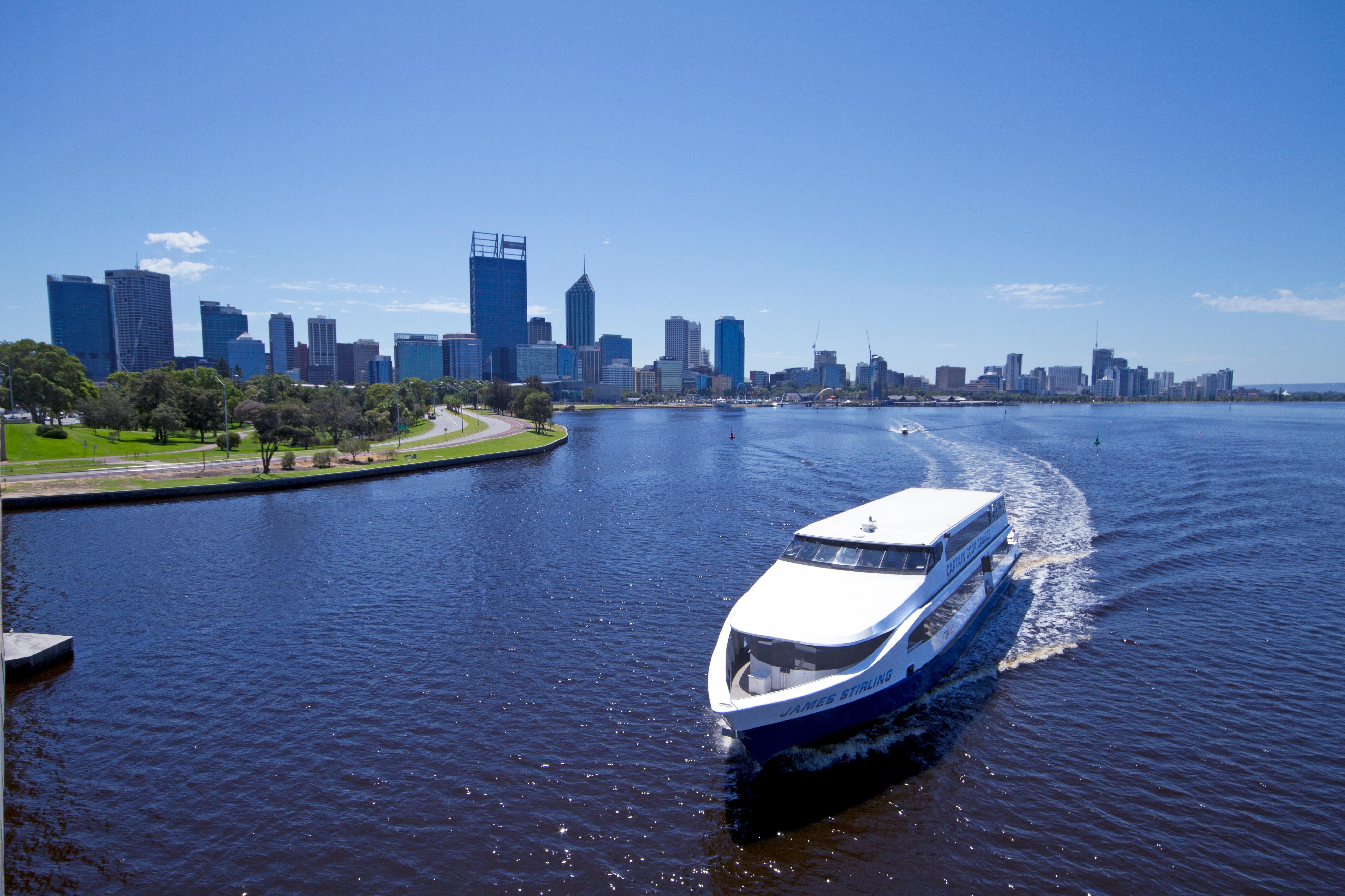 Swan River: Round-Trip Cruise from Perth or Fremantle – Perth, Australia