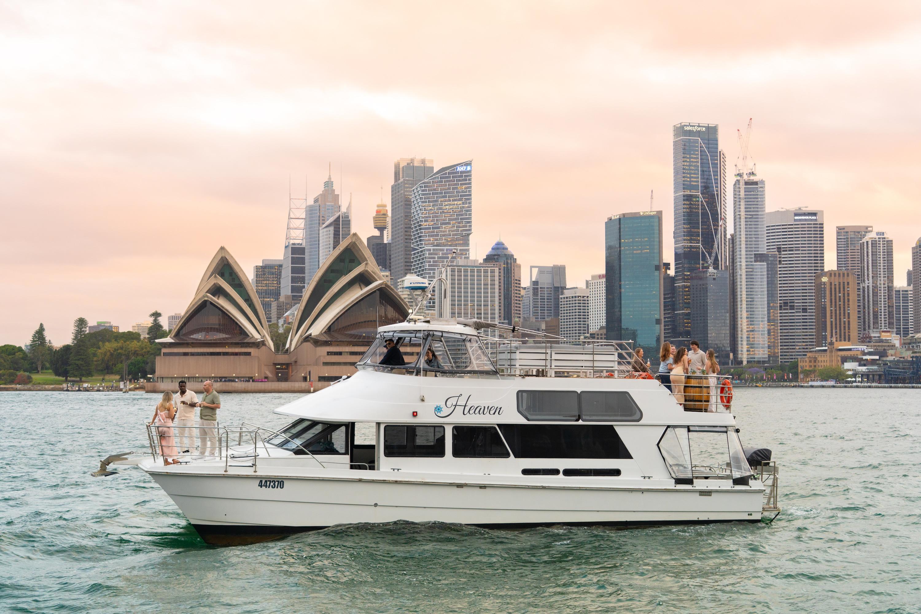 Sydney: Golden Glow Sunset Harbour Cruise with 1 Drink – Sydney, Australia