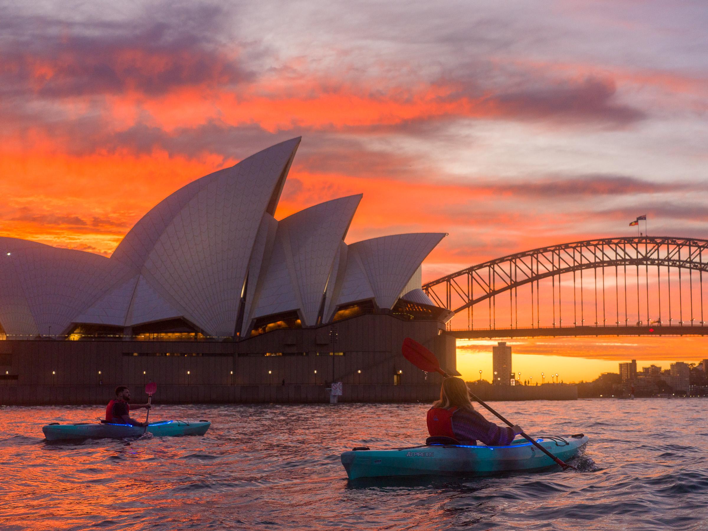 Sydney: Harbour Sunrise Kayak Tour – Sydney, Australia