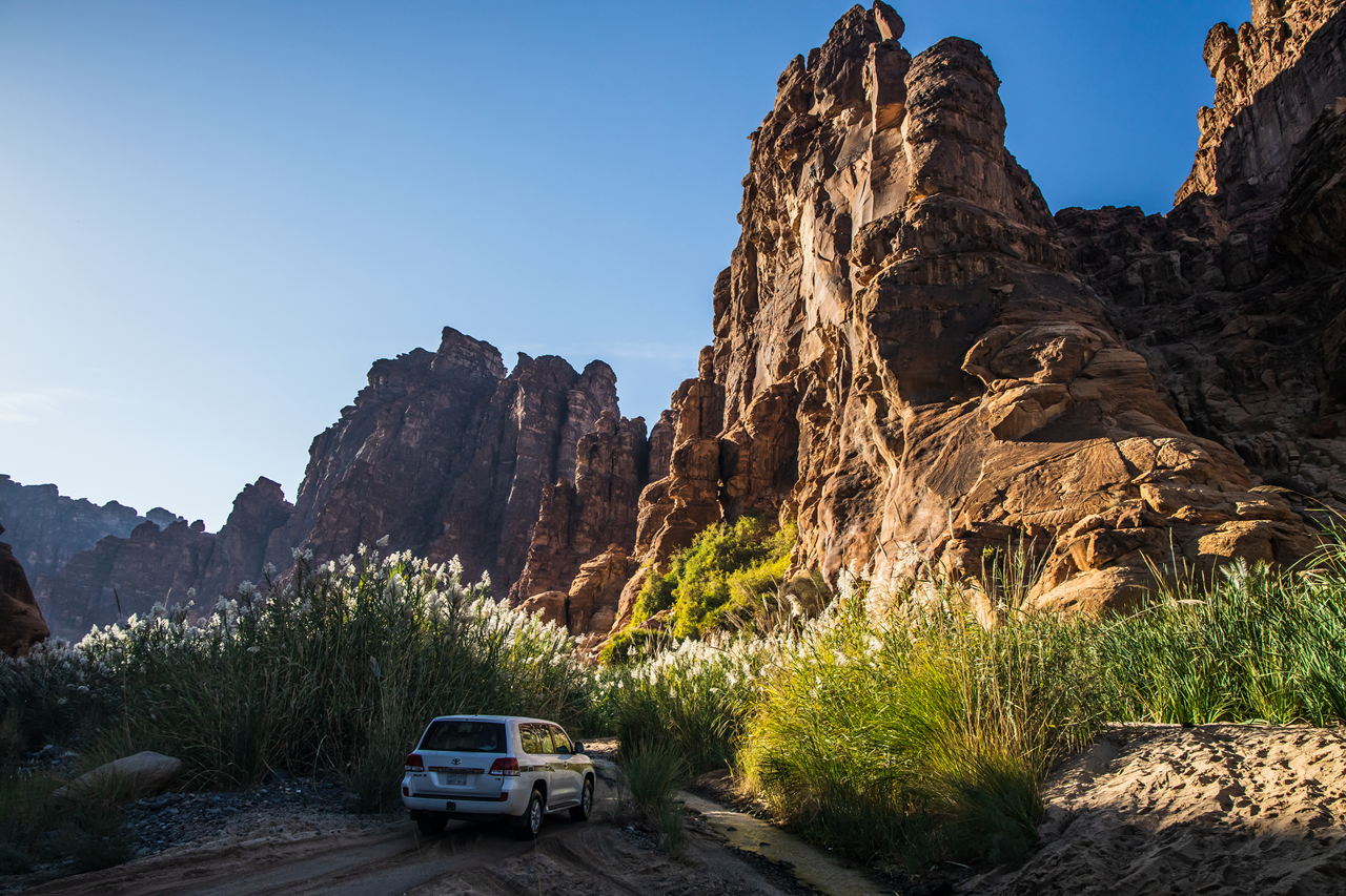 Tabuk: Al Disah Valley & Alshaq Grand Canyon Tour with Lunch – Saudi Arabia