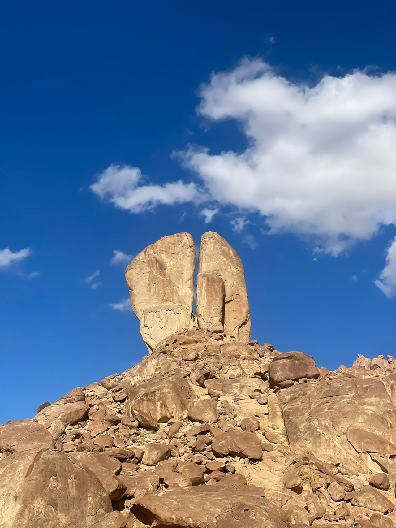 Tabuk: Jabal Al-Lawz & Madyan Biblical Sites Tour & Lunch – Saudi Arabia