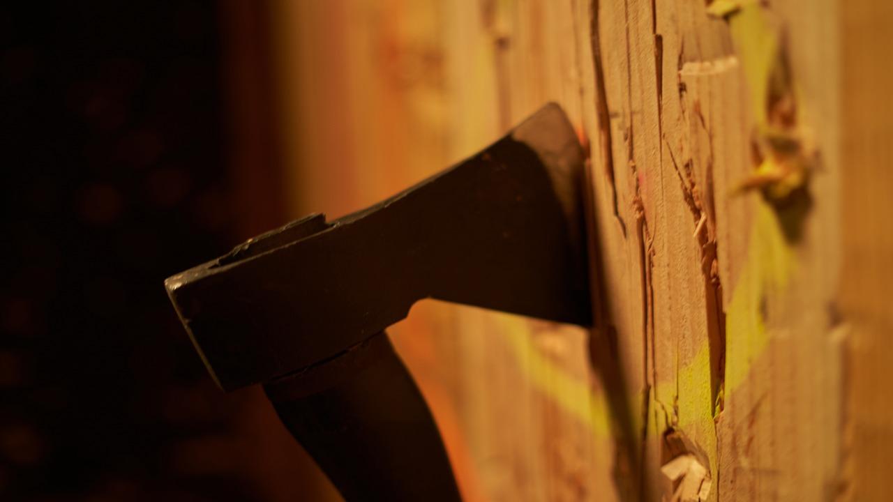 Tacoma: Axe and Knife Throwing Experience – Brainy Actz Escape Rooms Tacoma, Washington