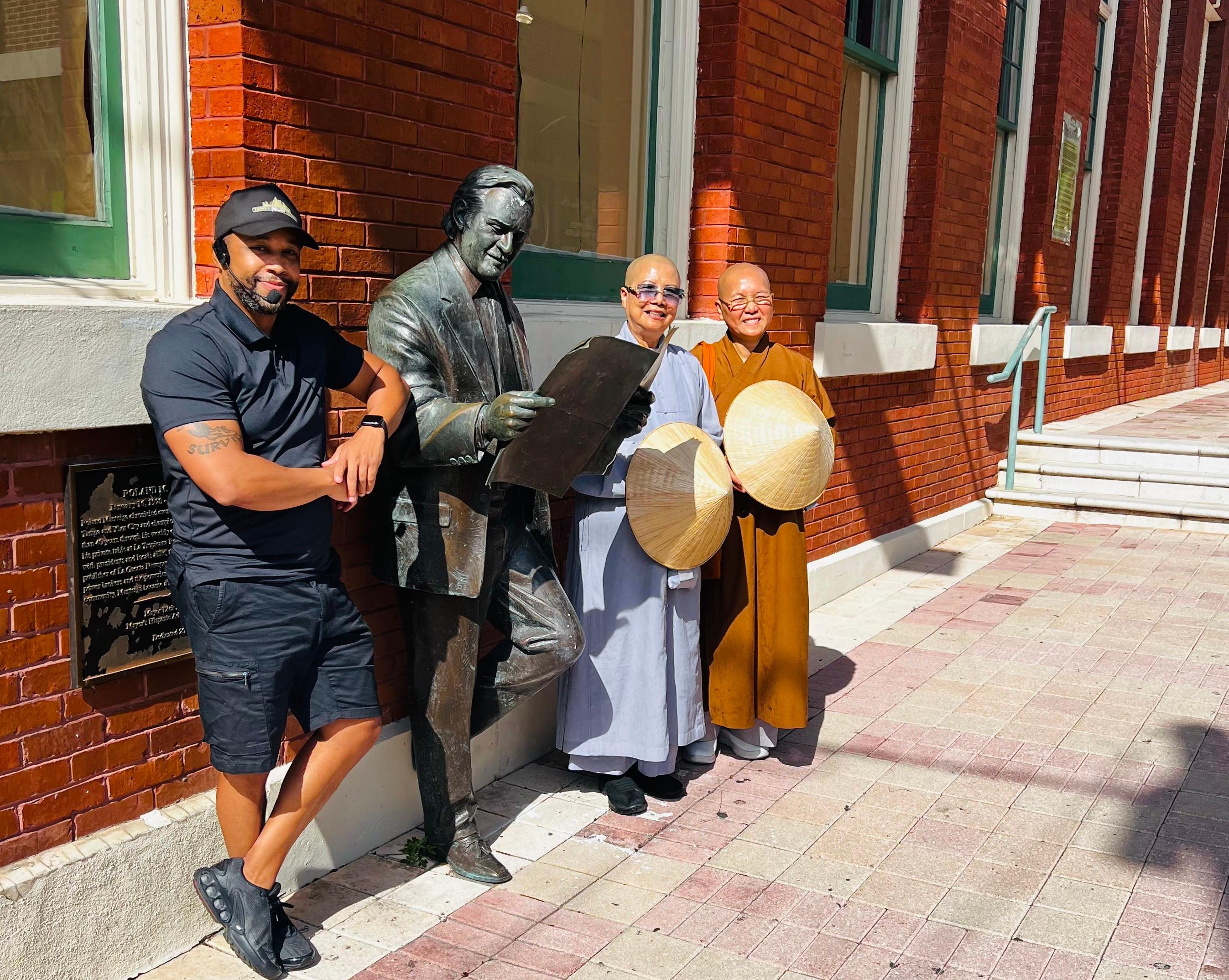 Tampa: Sightseeing City Bus Tour with Ybor City – Tampa, Florida