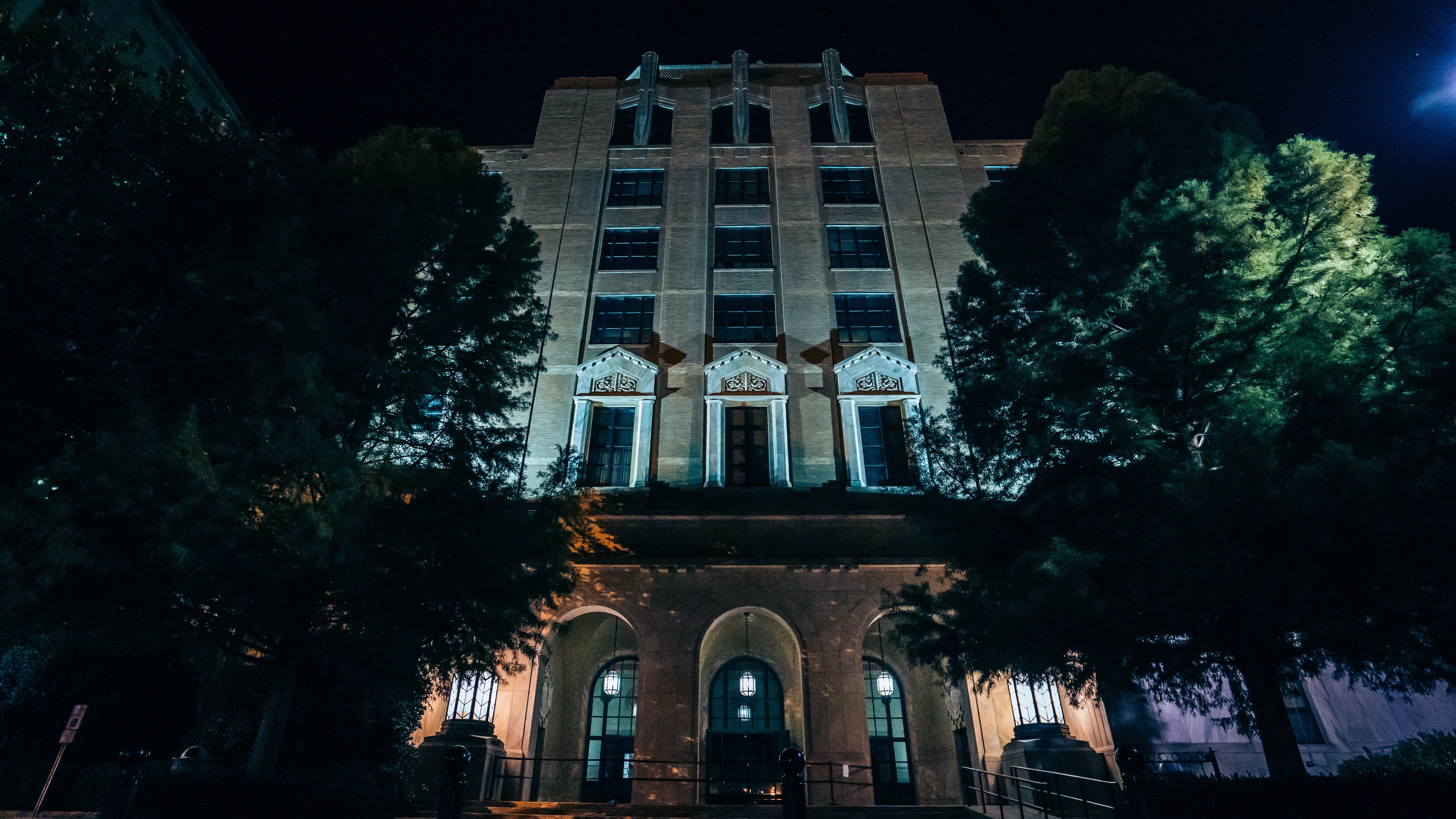 The Asheville Apparitions of the Abyss Ghost Tour – Asheville, North Carolina