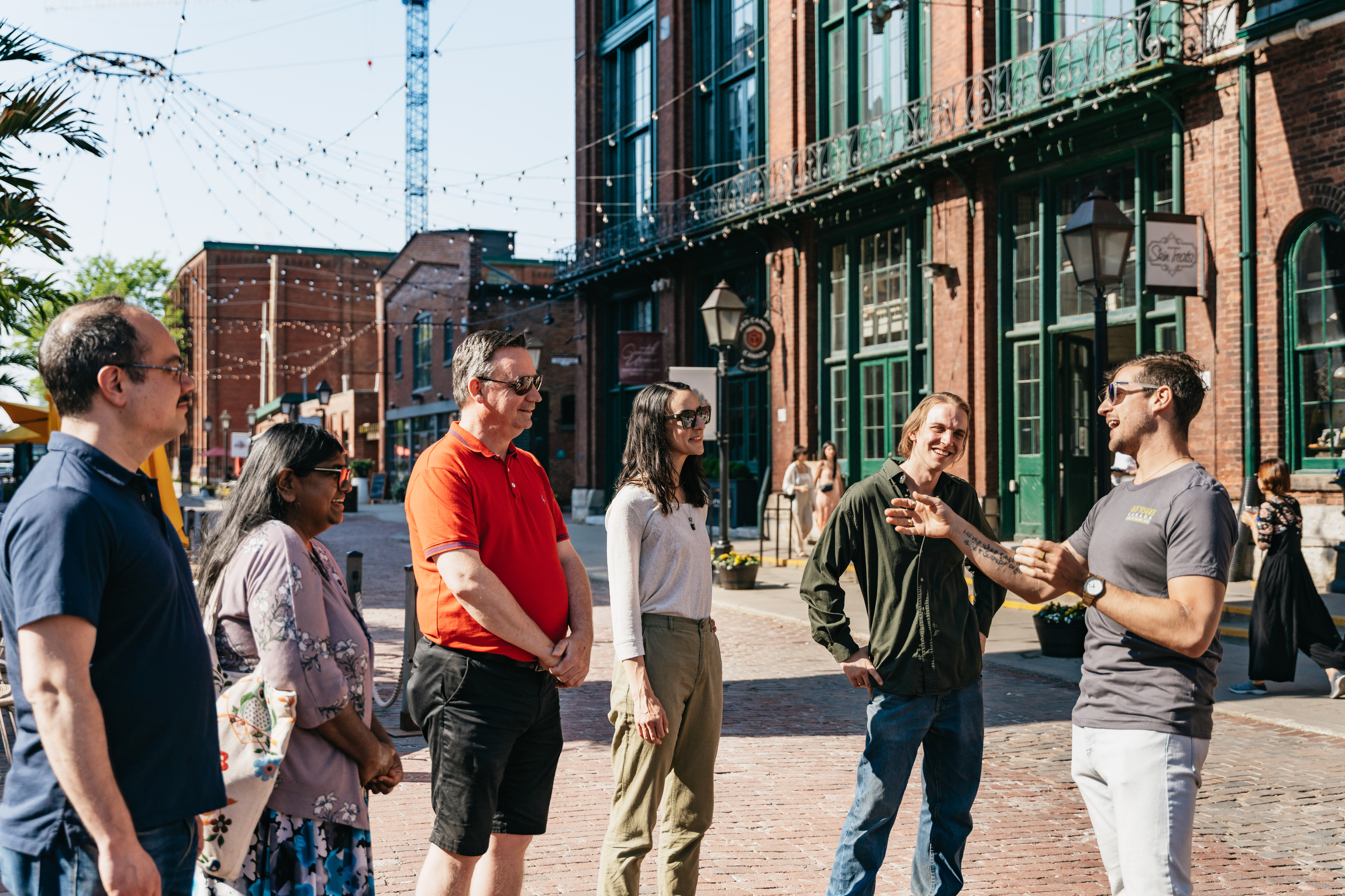 Toronto: Distillery District Historic Walking Tour – Toronto, Canada