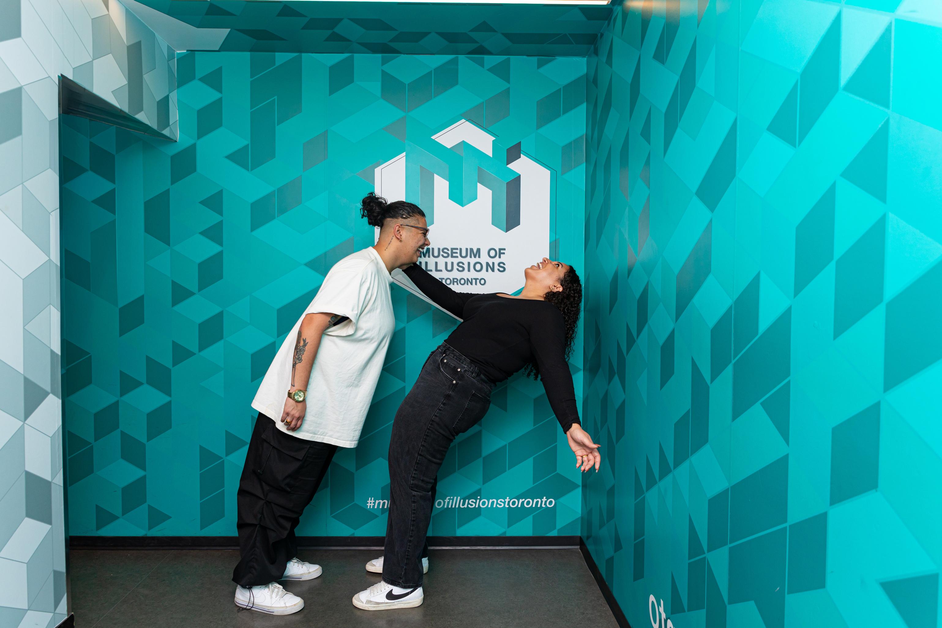 Toronto: Museum of Illusions Entry Ticket – Toronto, Canada