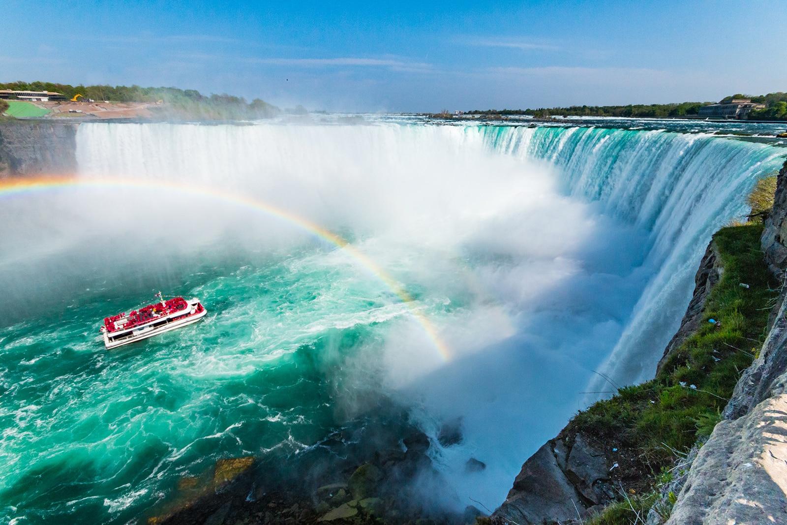 Toronto: Niagara Falls Tour with Boat, Behind Falls & Tower – Niagara Falls, Canada