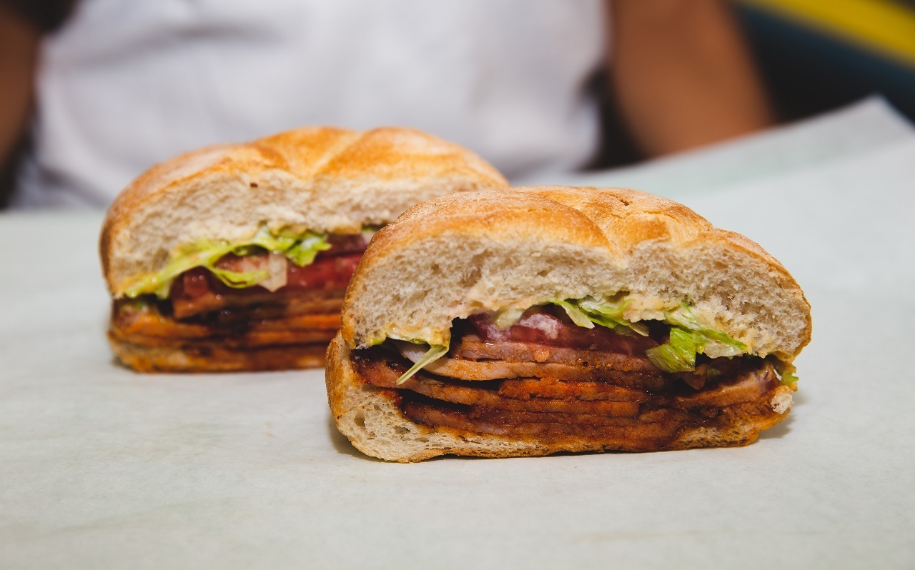 Toronto: St Lawrence Market Food Tour with 6 Tastings – Toronto, Canada