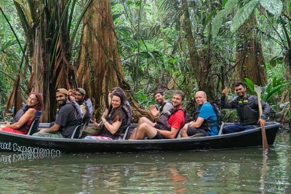 Tortuguero: Canoe Tour in Tortuguero National Park – Tortuguero National Park, Costa Rica