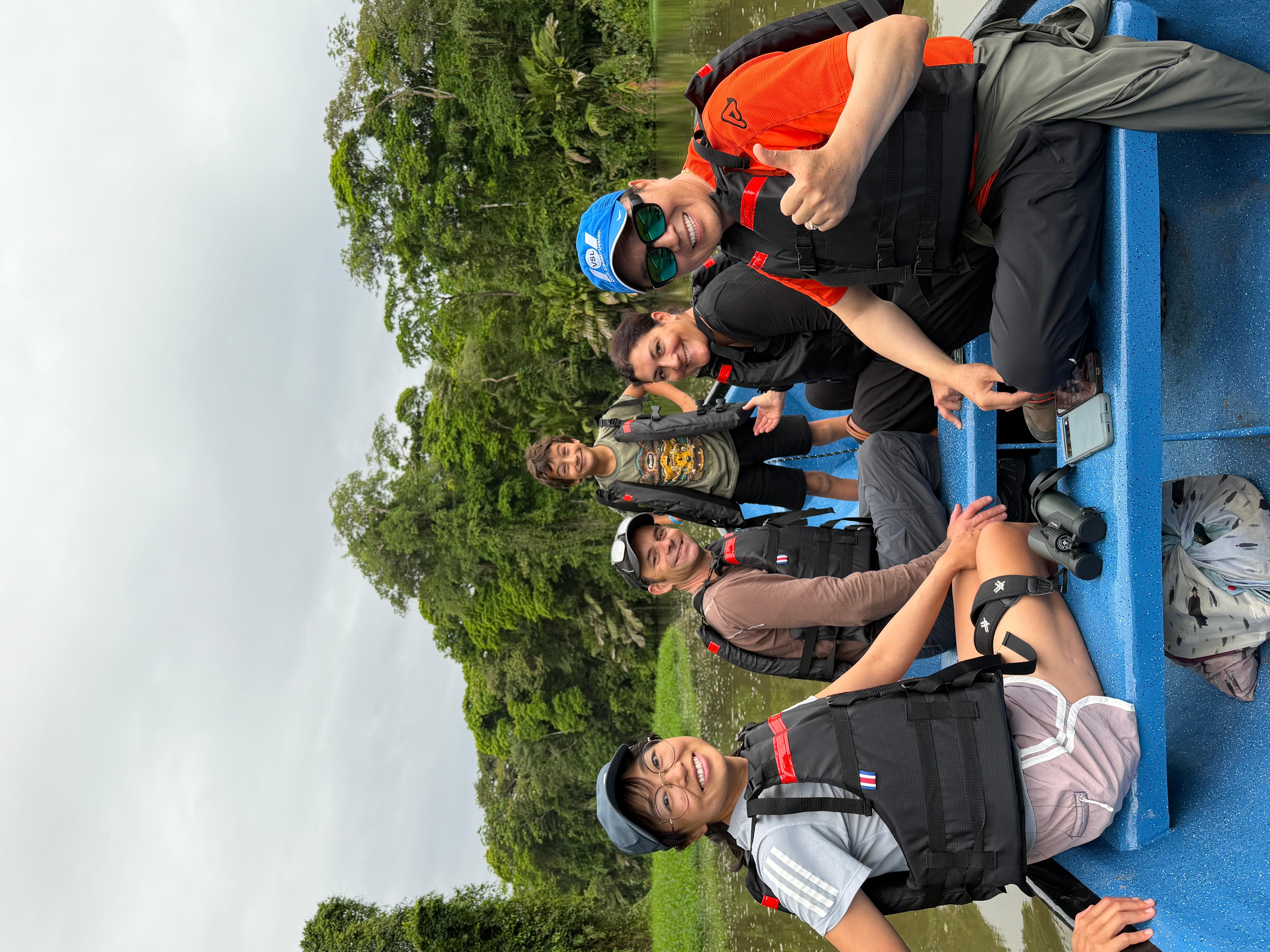 Tortuguero: French Tours – Canoe Tour at Tortuguero National Park – Tortuguero National Park, Costa Rica