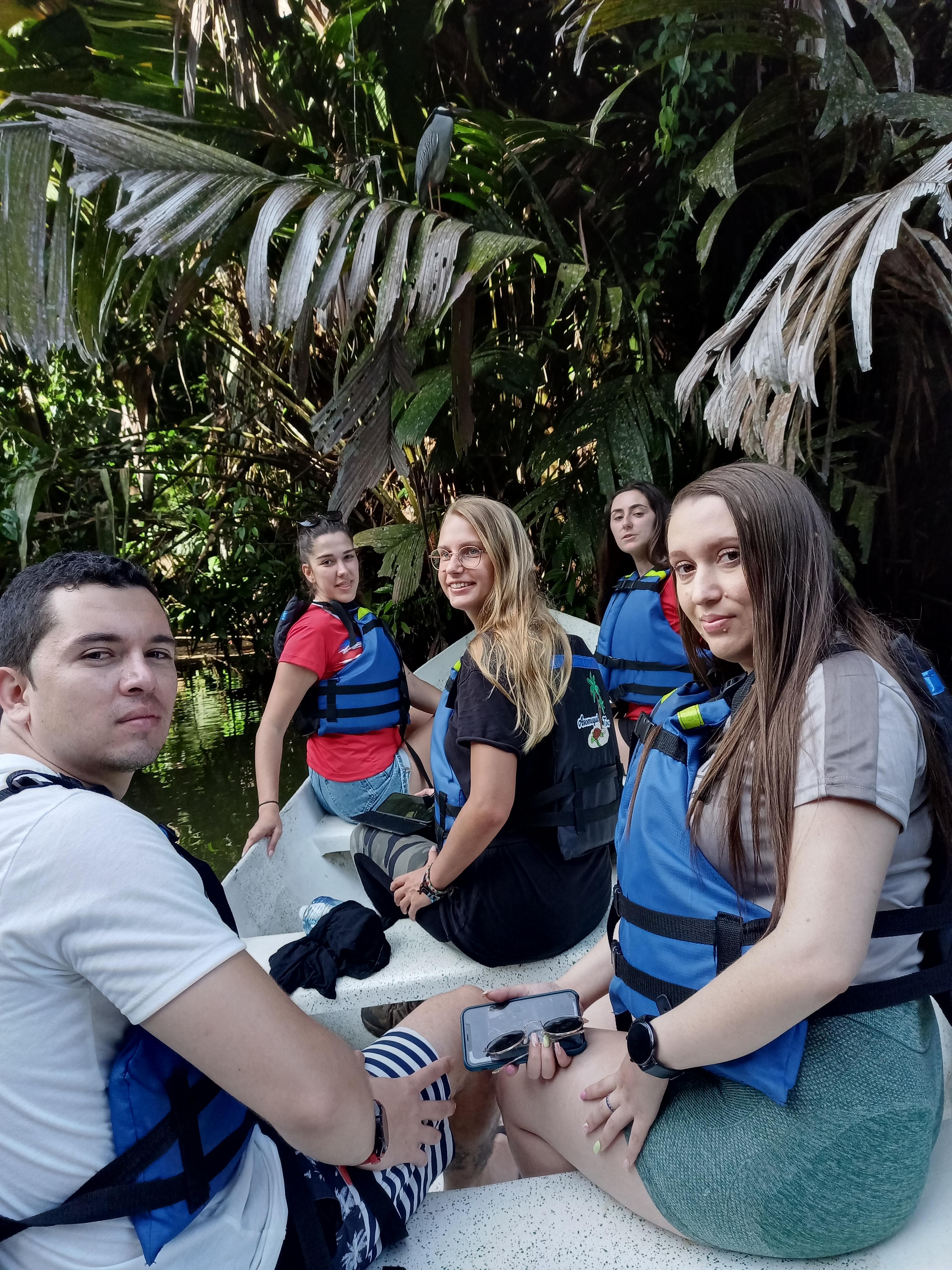 Tortuguero National Park: Canoe Tour with electric motor – Tortuguero National Park, Costa Rica