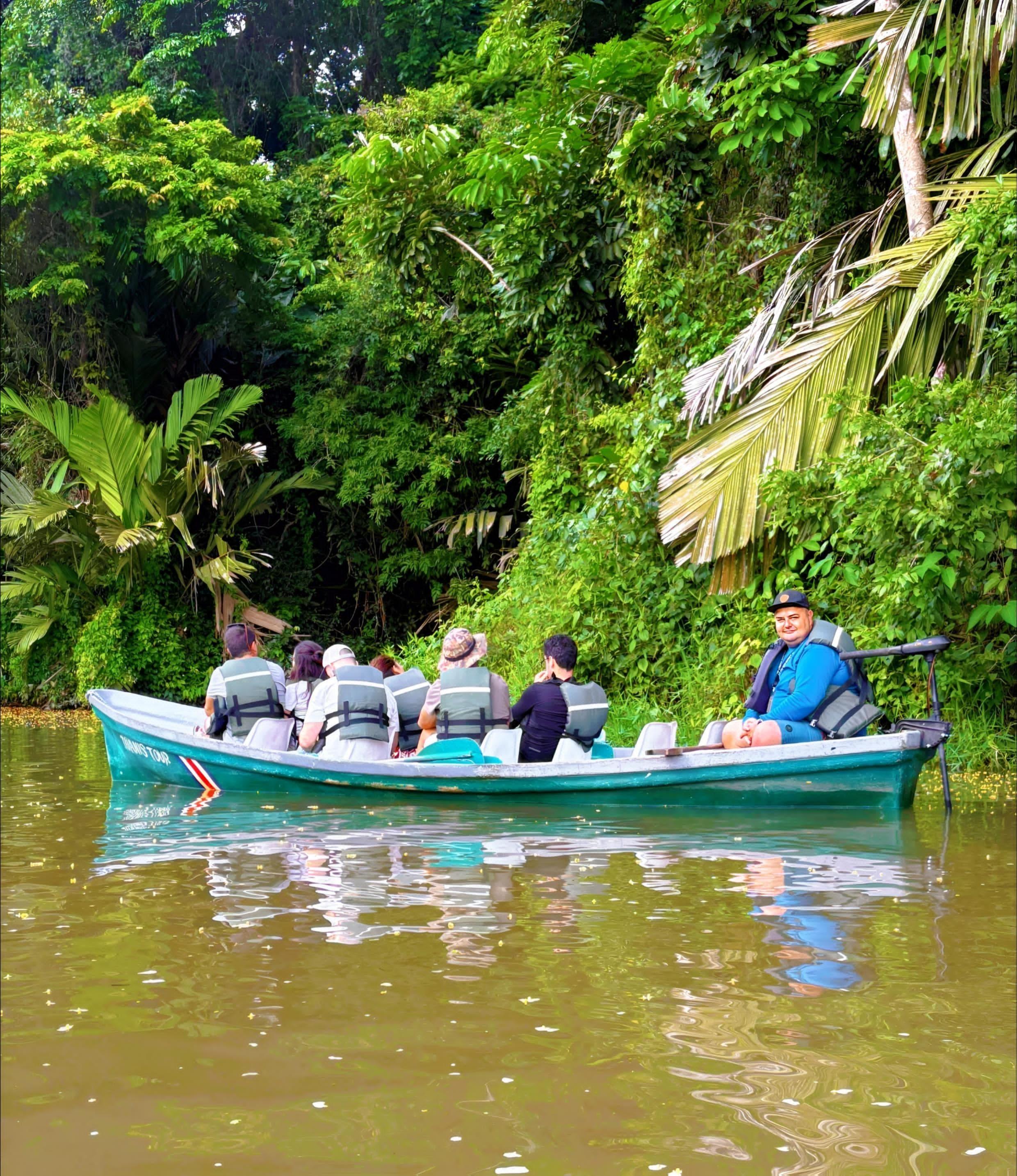 Tortuguero Trilogy: Wildlife, Meals, Guide & Park Entry – Tortuguero National Park, Costa Rica