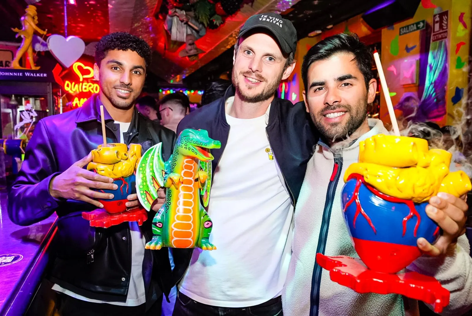 Valencia: Guided Pub Crawl Experience with Club Entry – Valencia, Spain