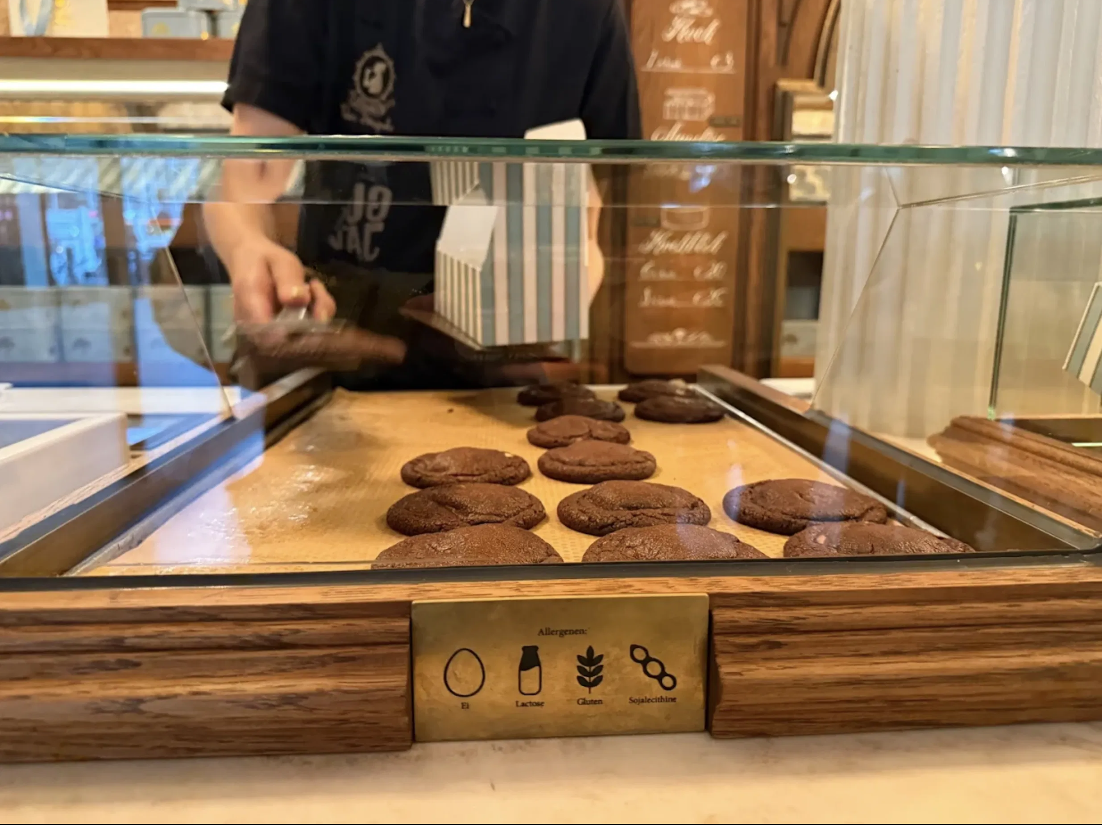 Van Stapele Cookies & Cocktail Tasting Experience – Amsterdam, Netherlands