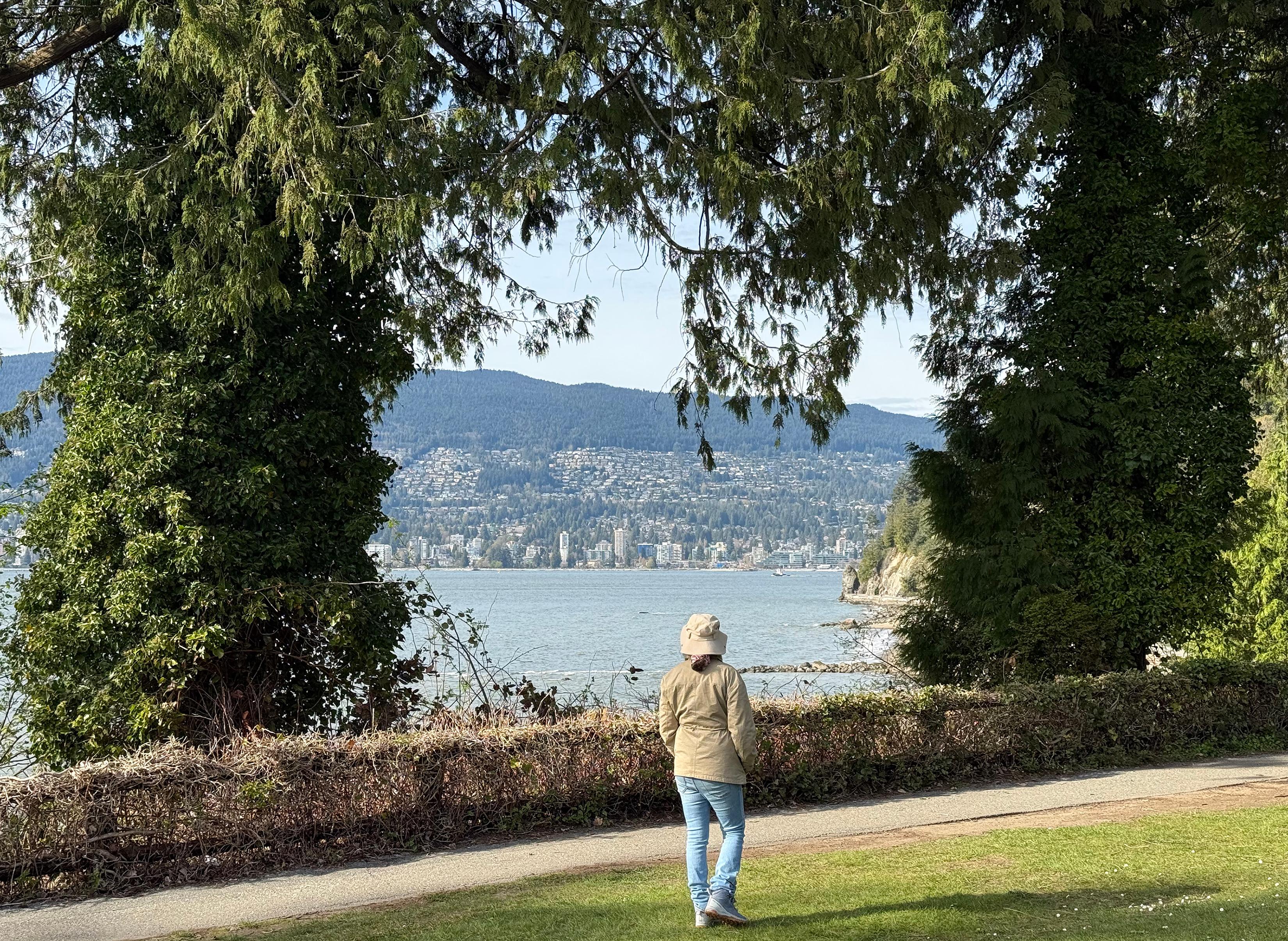 Vancouver City Tour+VipCar+Stanley Park+ChinaTown/SmallGroup – Vancouver, Canada