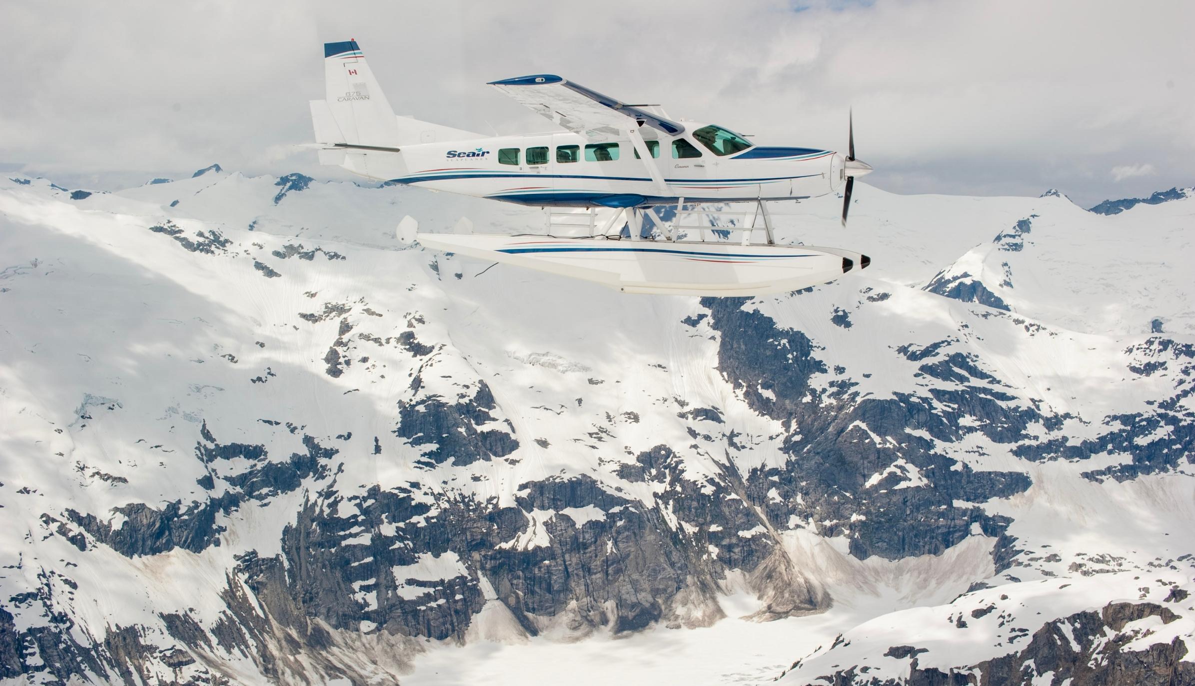 Vancouver: Coastal Mountain Scenic Flight Experience – West Vancouver, Canada
