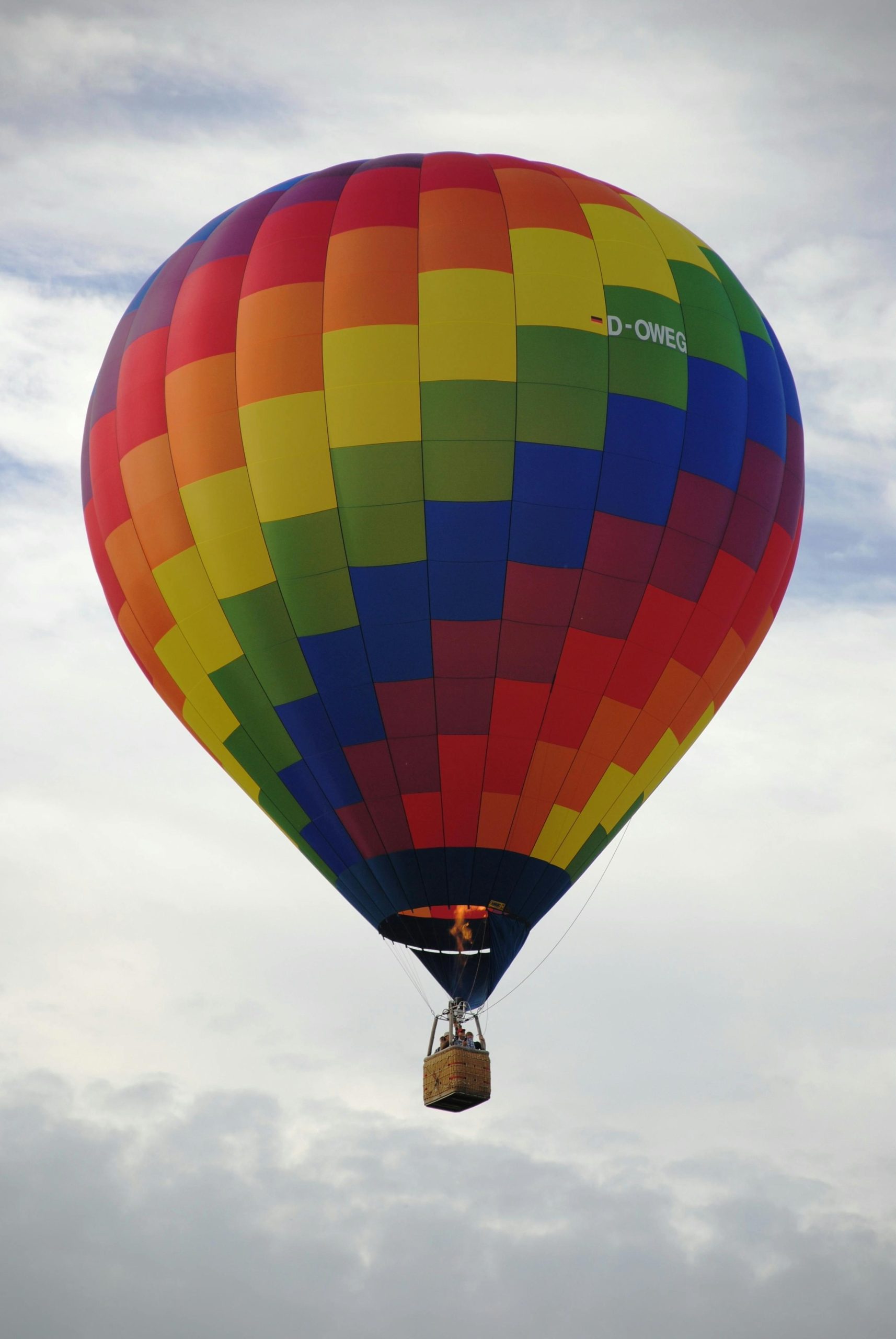 Vilnius: Hot Air Balloon Flight with Champagne & Snacks – Lithuania