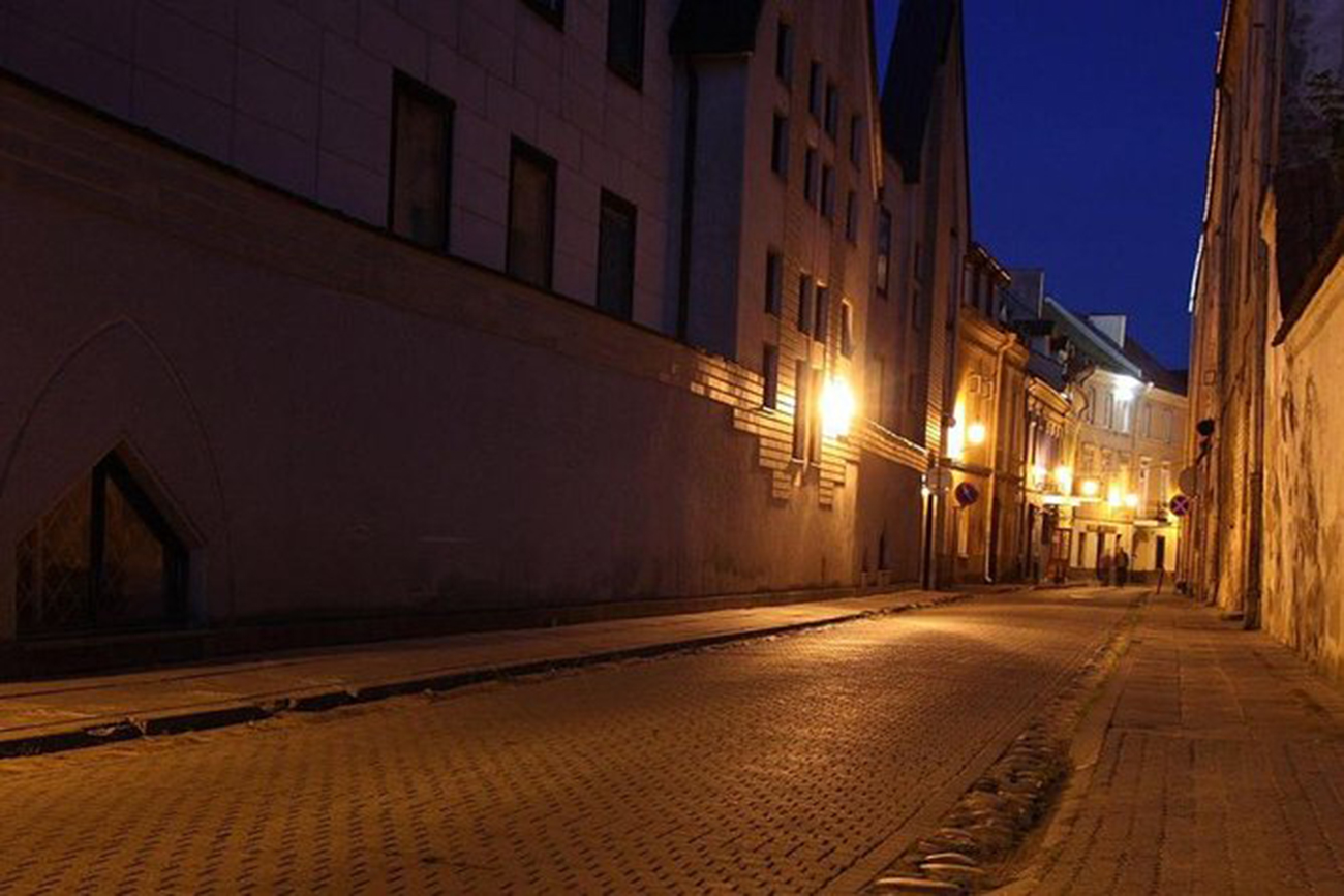 Vilnius: Private Ghostly Tales Walking Tour – Lithuania
