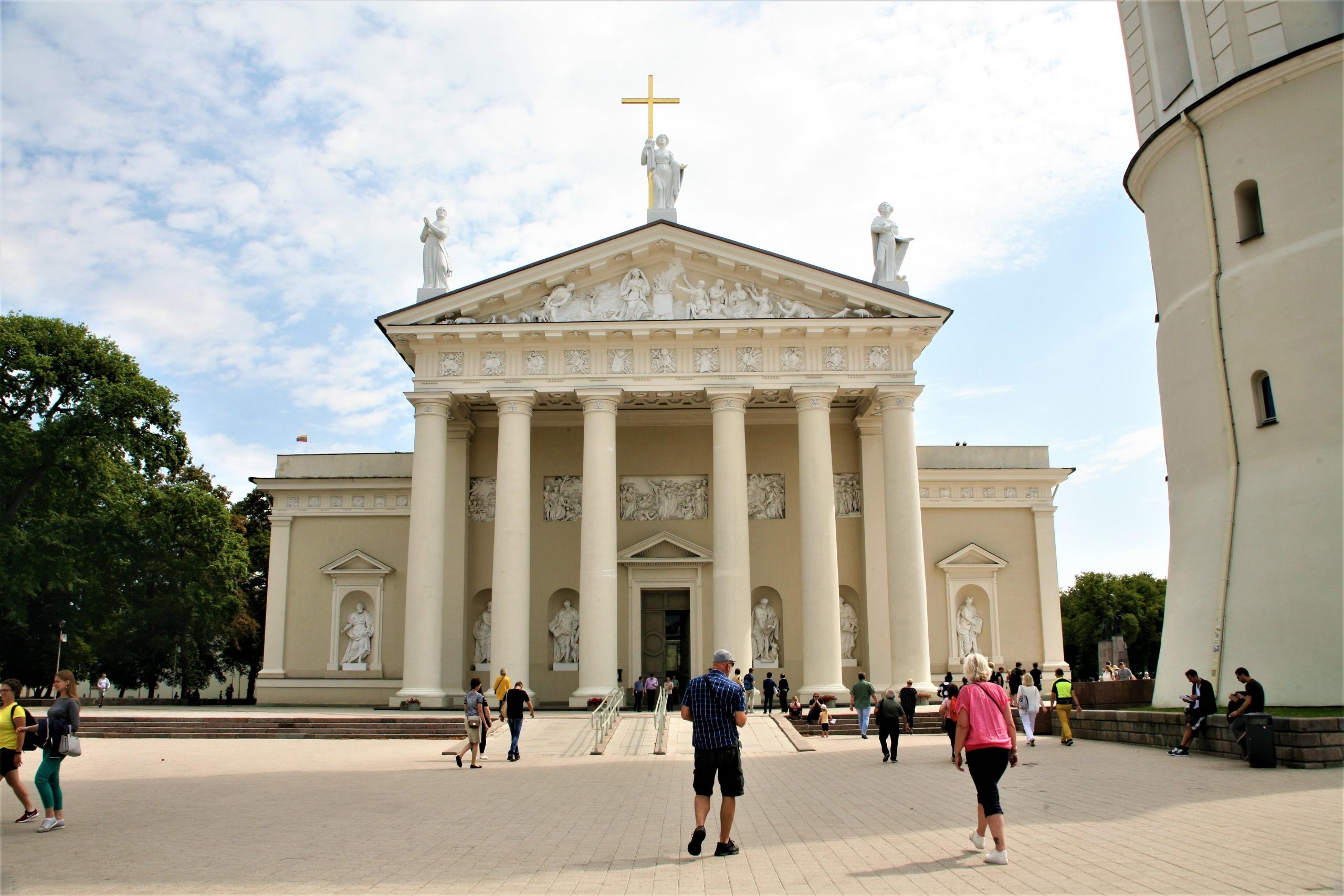 Vilnius: Then and Now Private Old Town Tour – Lithuania