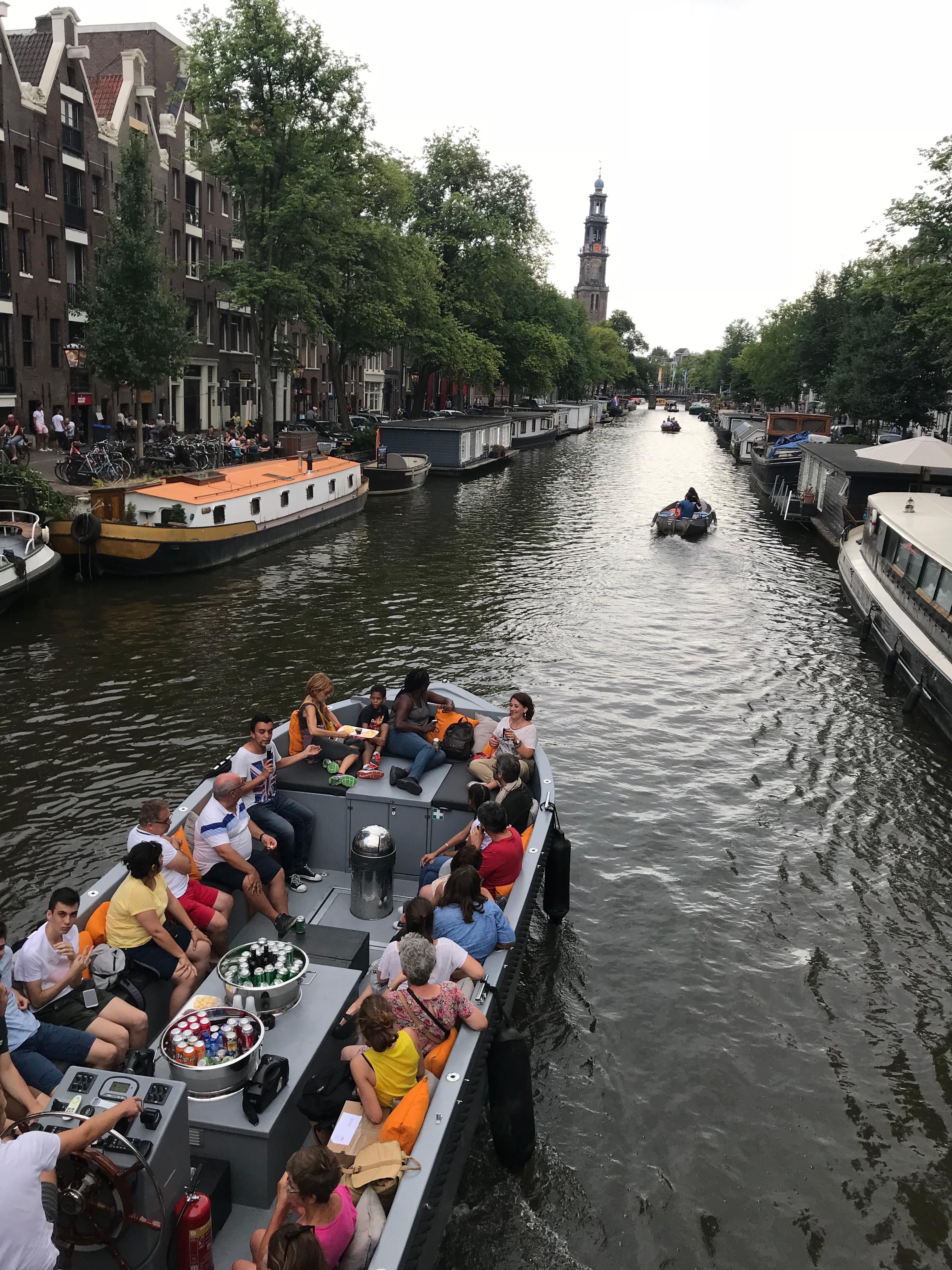 Visit Amsterdam by Boat with a French Guide (french) – Amsterdam, Netherlands
