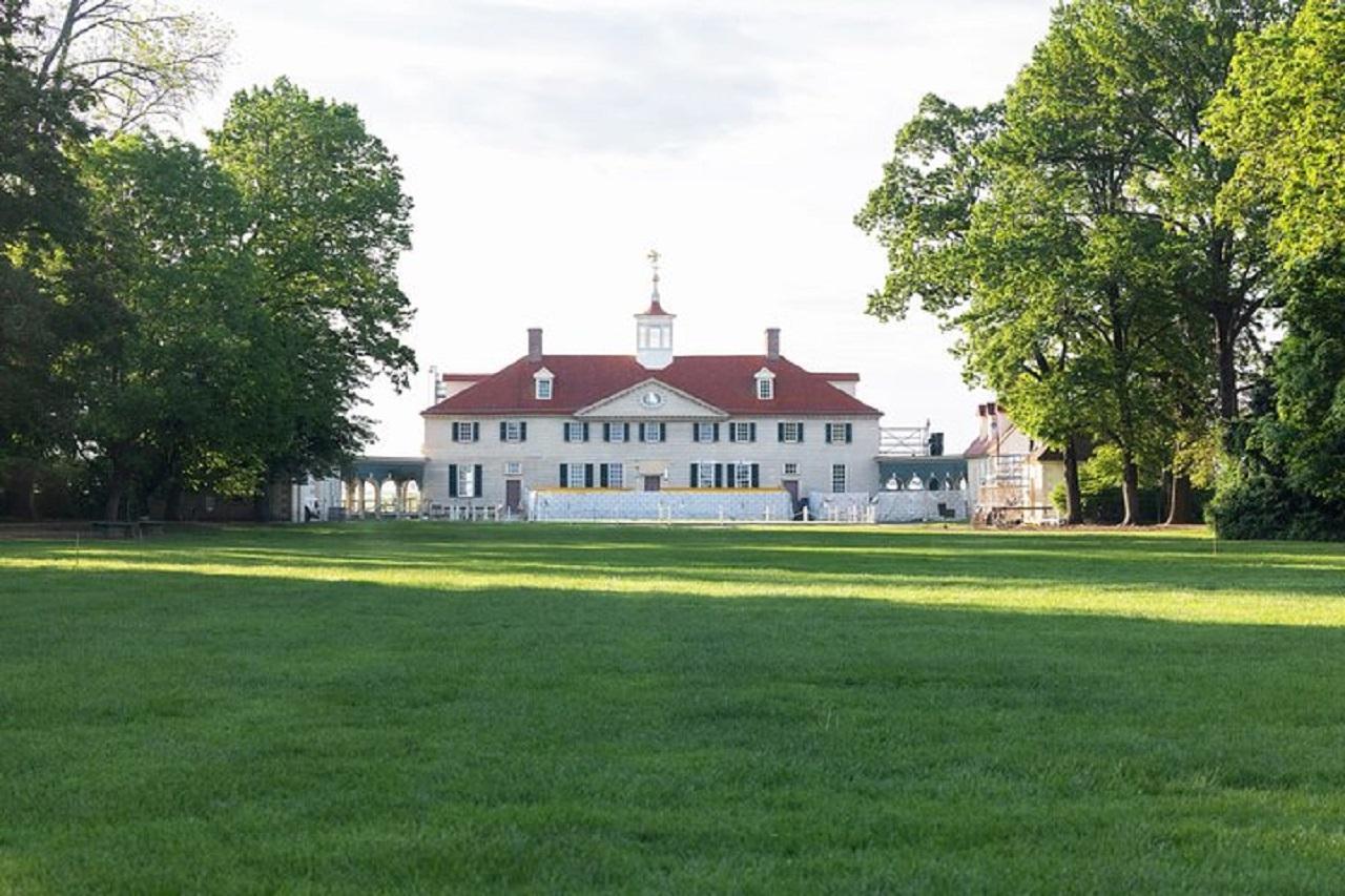 Washington DC Day to Night Tour with Mount Vernon Excursion – Fairfax, Virginia