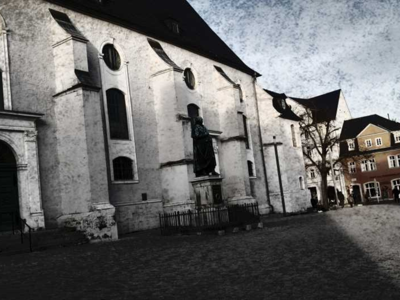 Weimar: DunkelWeimar, true crime citytour and game – Weimar, Germany