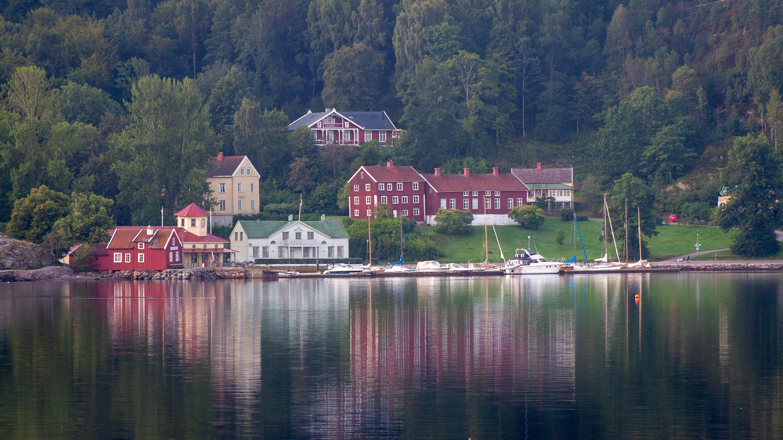 West Sweden: 3-Day Sea Kayak Camp with Seaside Accommodation – Gustafsberg, Sweden