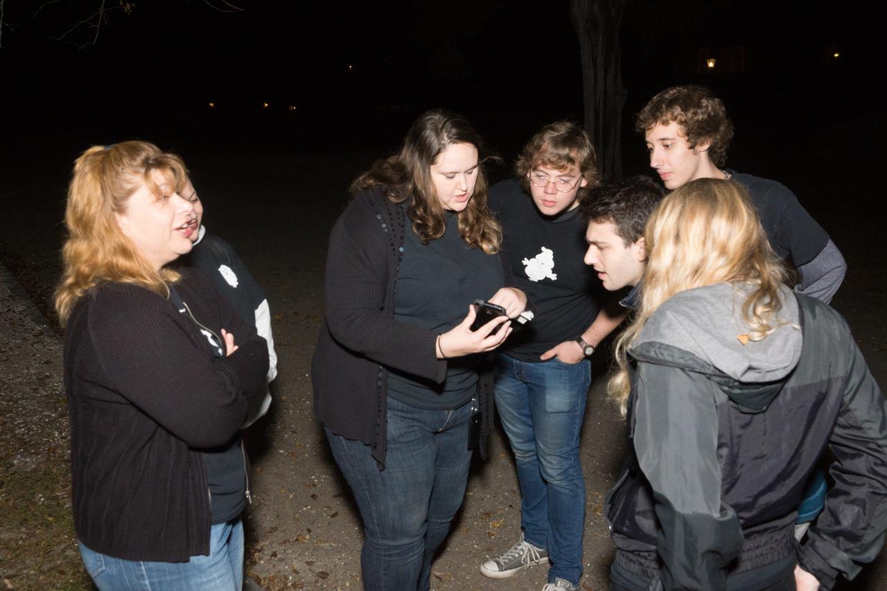 Williamsburg: Edge of Midnight Ghost Hunt with Equipment – Williamsburg, Virginia