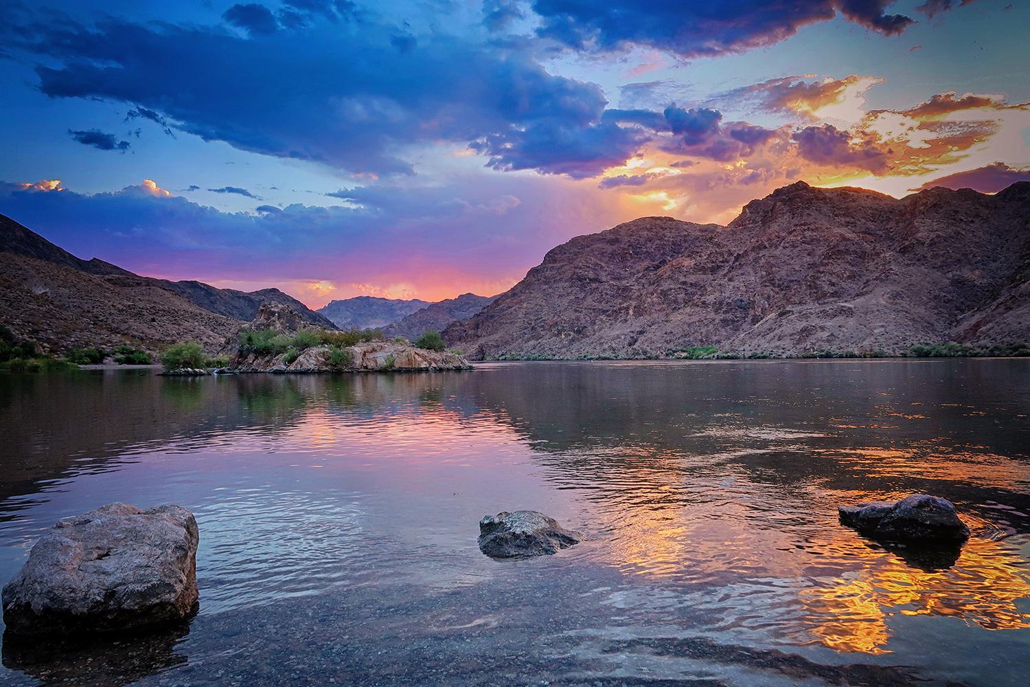 Willow Beach: Emerald Cave Sunset Tour w/ Campfire & Dinner – Emerald Cave, Arizona