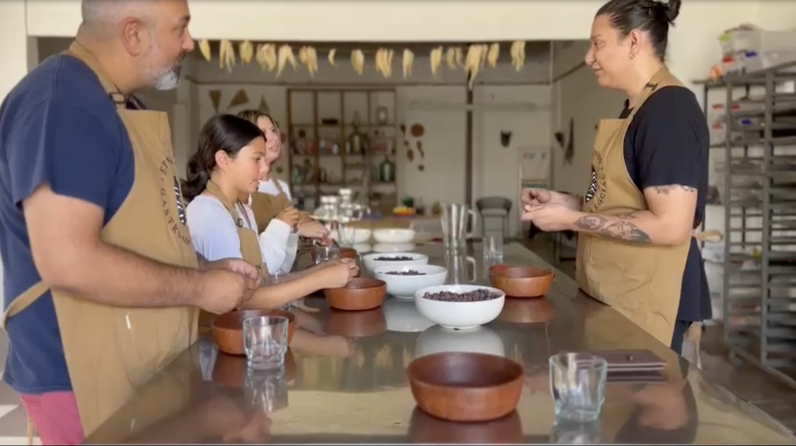 ✨Make chocolate to take home Oaxacan style ☕️✨ – Oaxaca de Juarez, Mexico