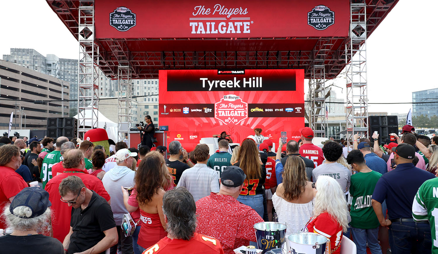 Inspiration From the Legendary Super Bowl Tailgate Parties in 2017