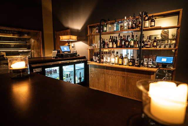 Cocktail Class – Gin Cocktails We Love (Late) at SPACE – Evanston, IL