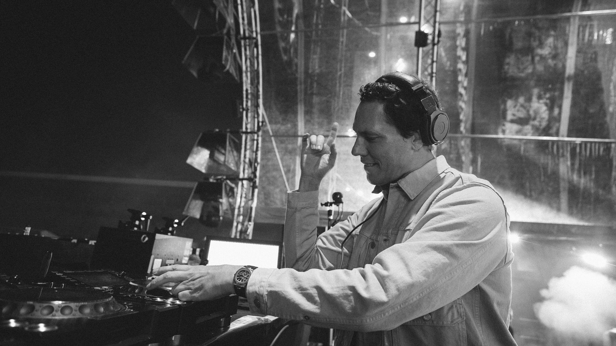 Tiesto – Ages: 18+ at AT&T Discovery District – Dallas, TX