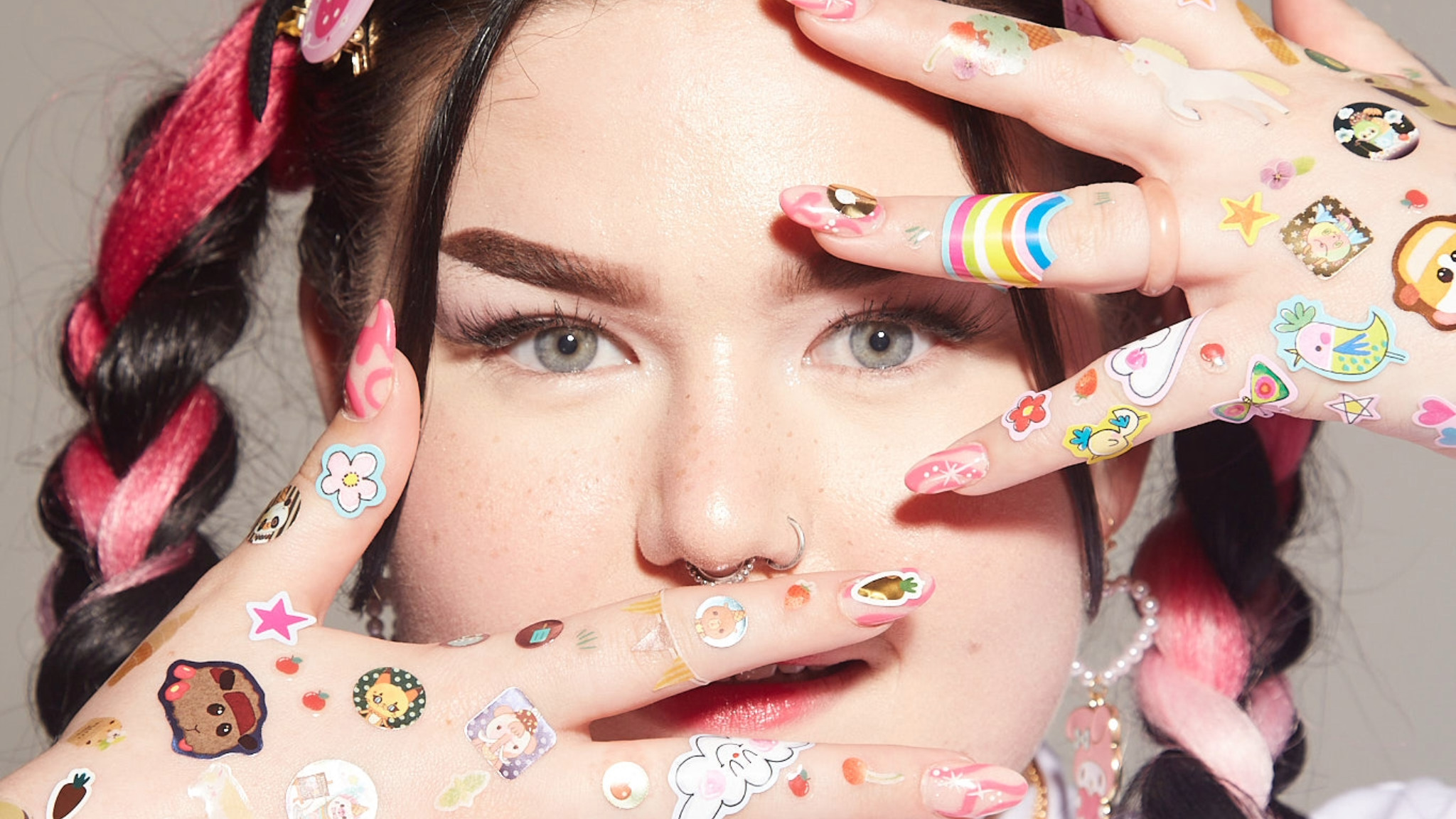 Mae Stephens at Sidney and Matilda – Sheffield, United Kingdom