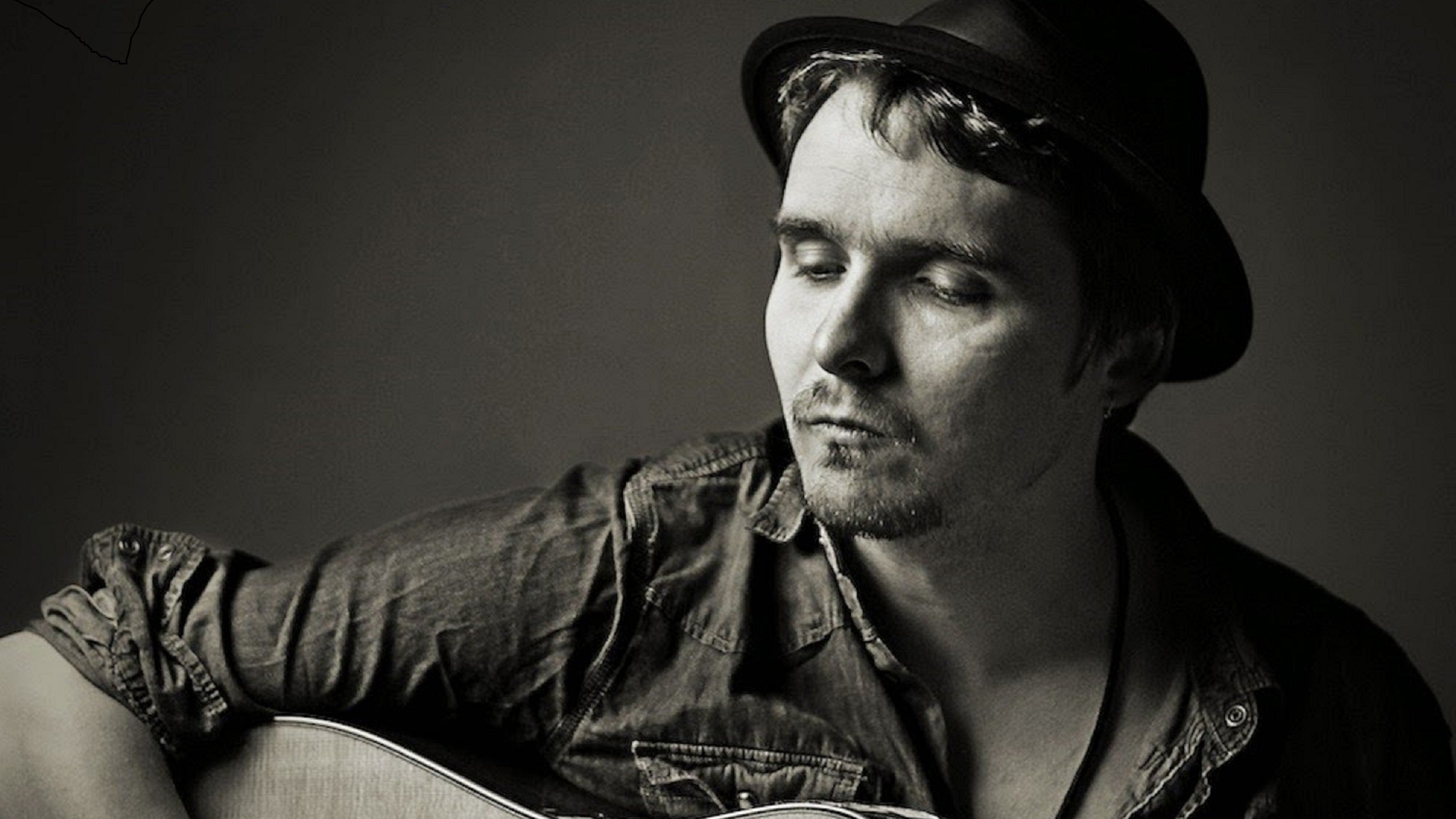 Sean Taylor. Support from Shannon Pearl at The Voodoo Rooms – Edinburgh, United Kingdom