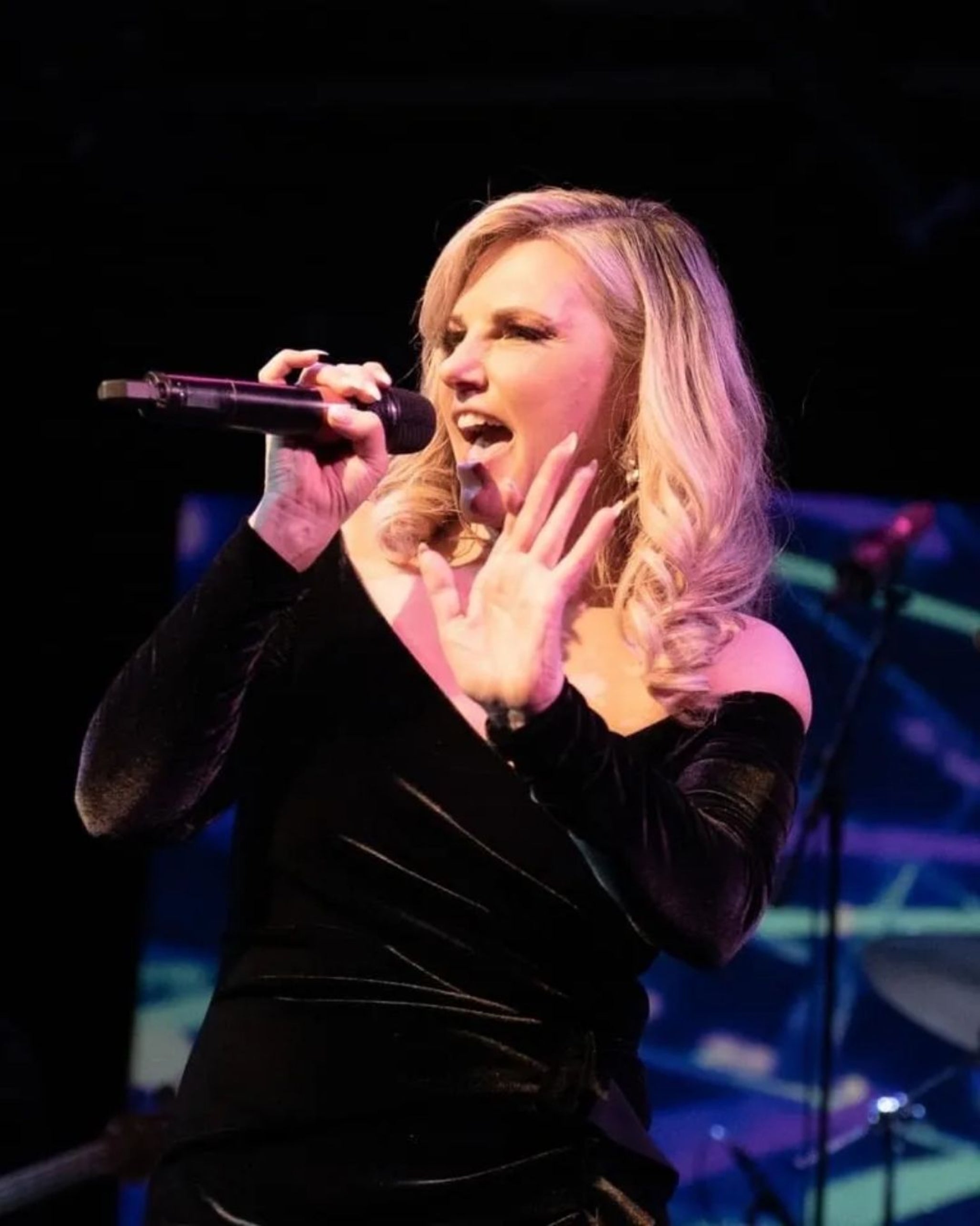 Christmas With Absolute Adele at Mickey’s Black Box – Lititz, PA