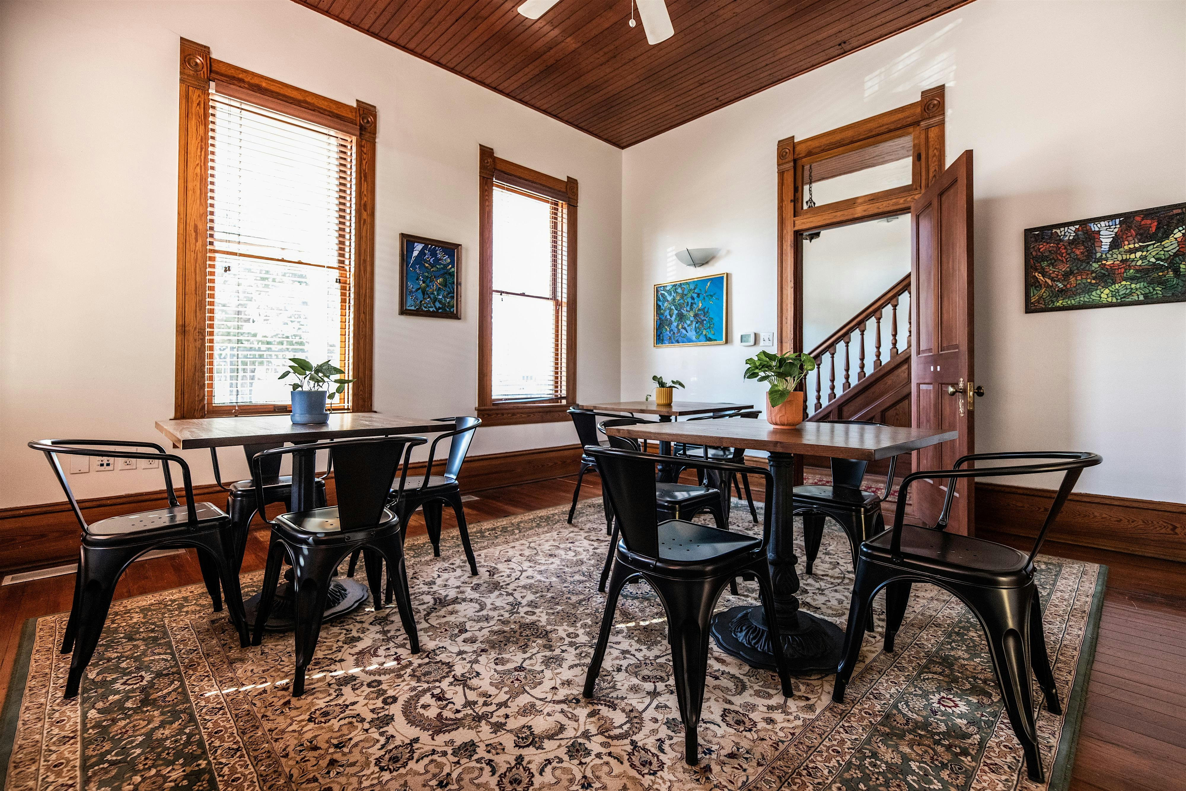 Book Club Rental – The Study at Vintage Bookstore & Wine Bar – Austin, TX