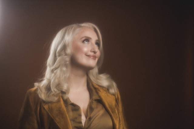 Sophie Buddle at Rooster T. Feathers Comedy Club – Sunnyvale, CA